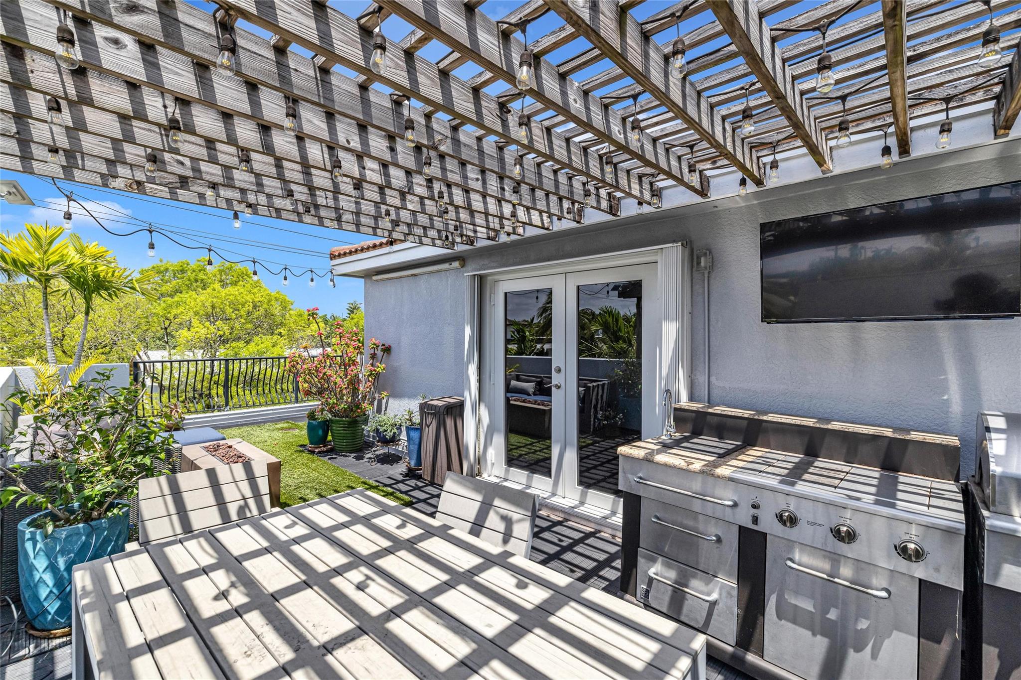 488 SW 5th Ave 488