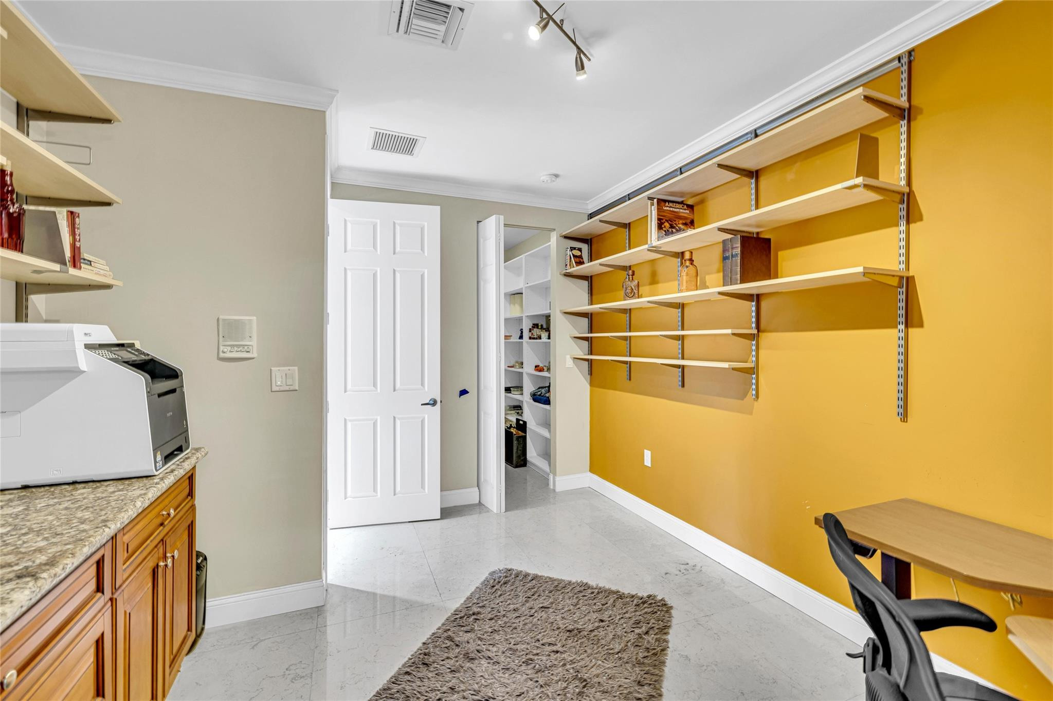488 SW 5th Ave 488