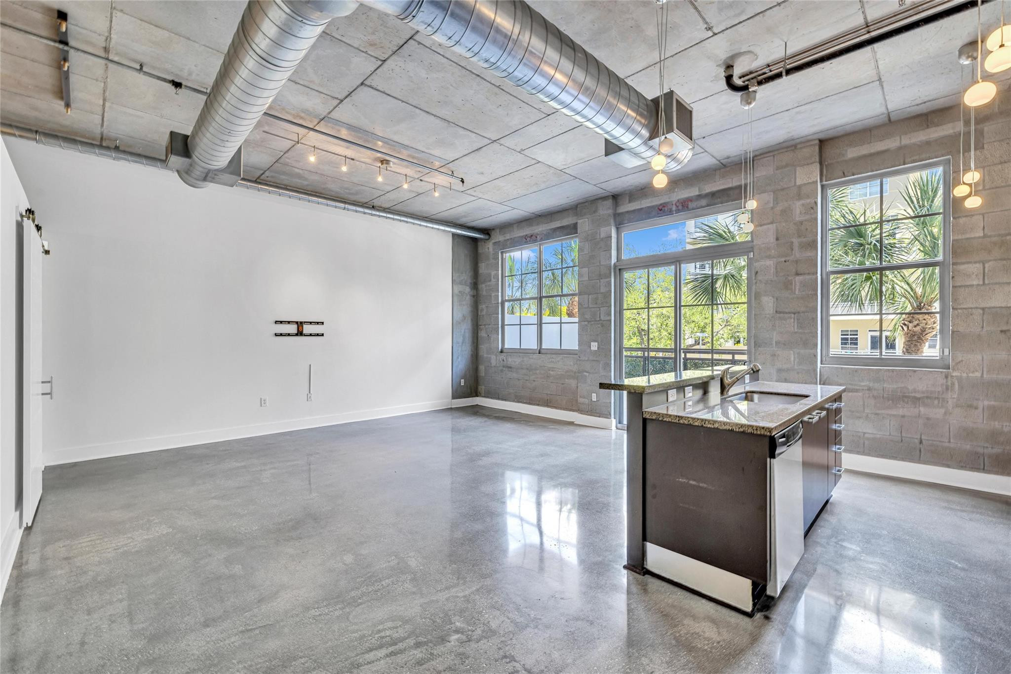 410 NW 1st Ave 203