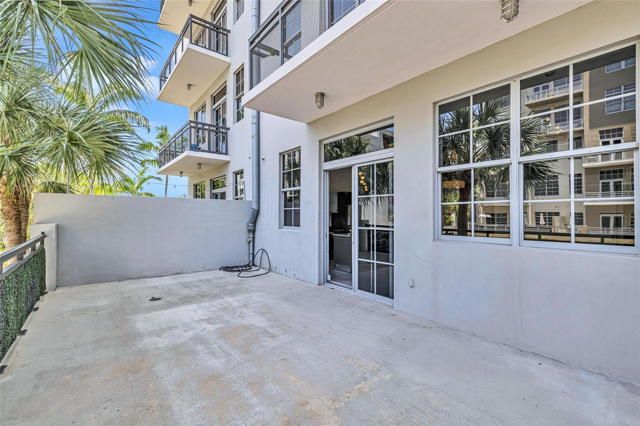 410 NW 1st Ave 203