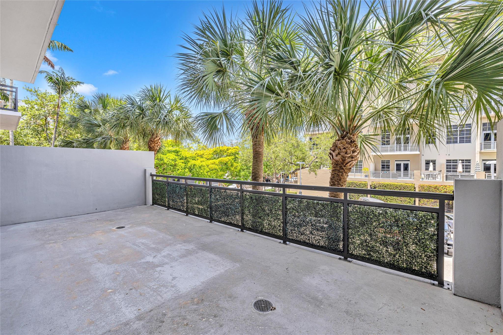 410 NW 1st Ave 203