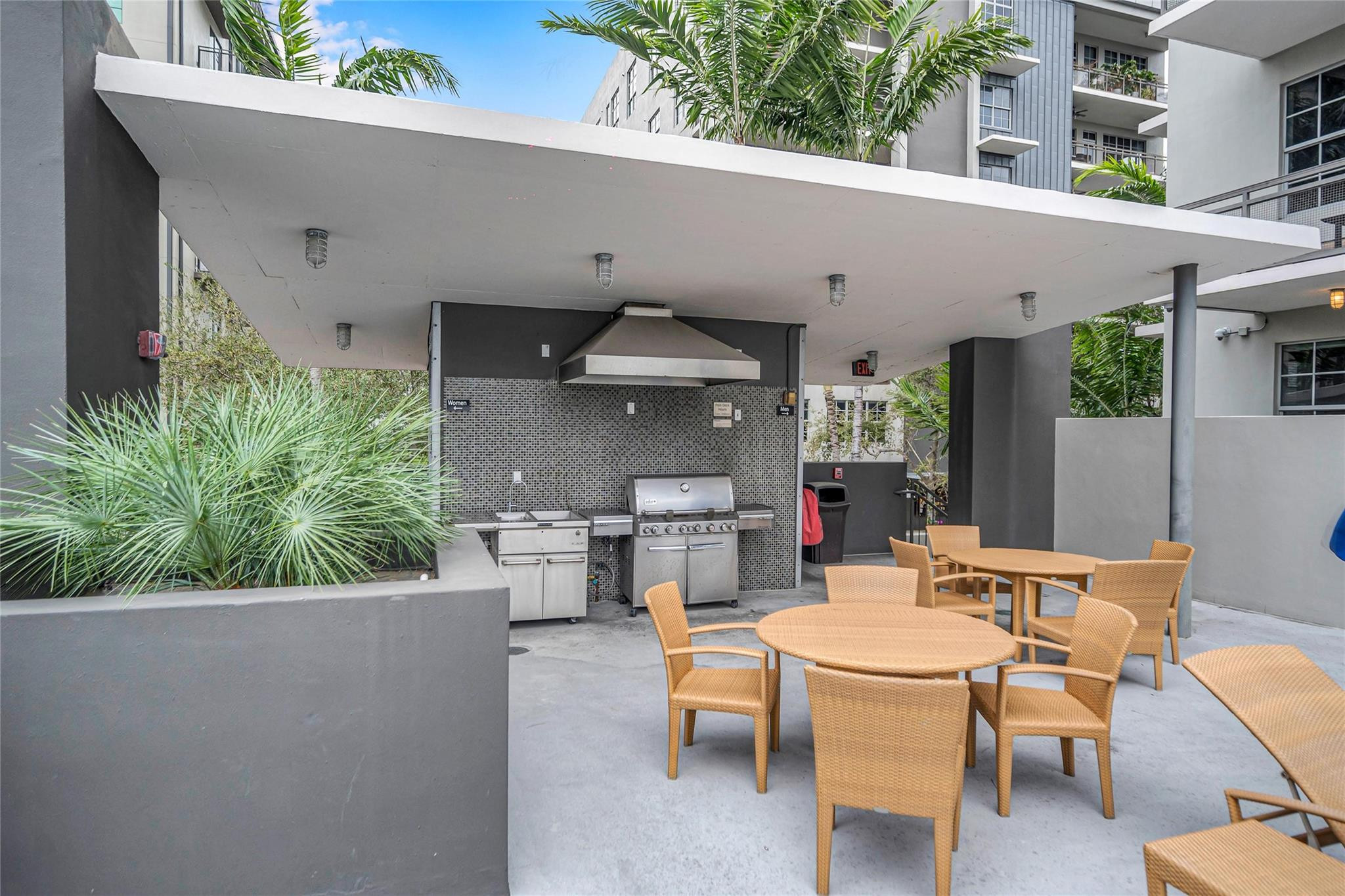 410 NW 1st Ave 203