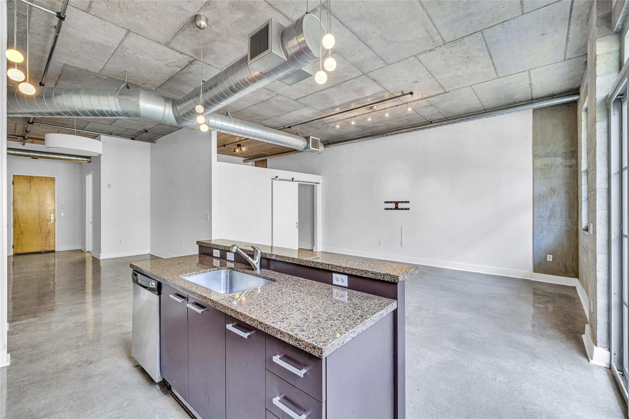 410 NW 1st Ave 203