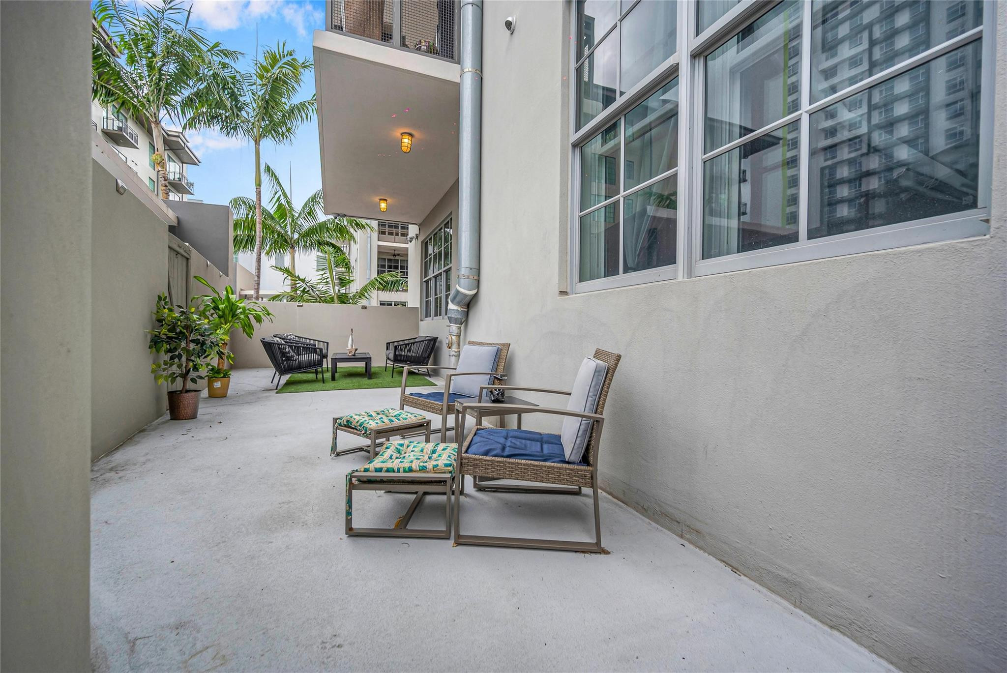 410 NW 1st Ave 202