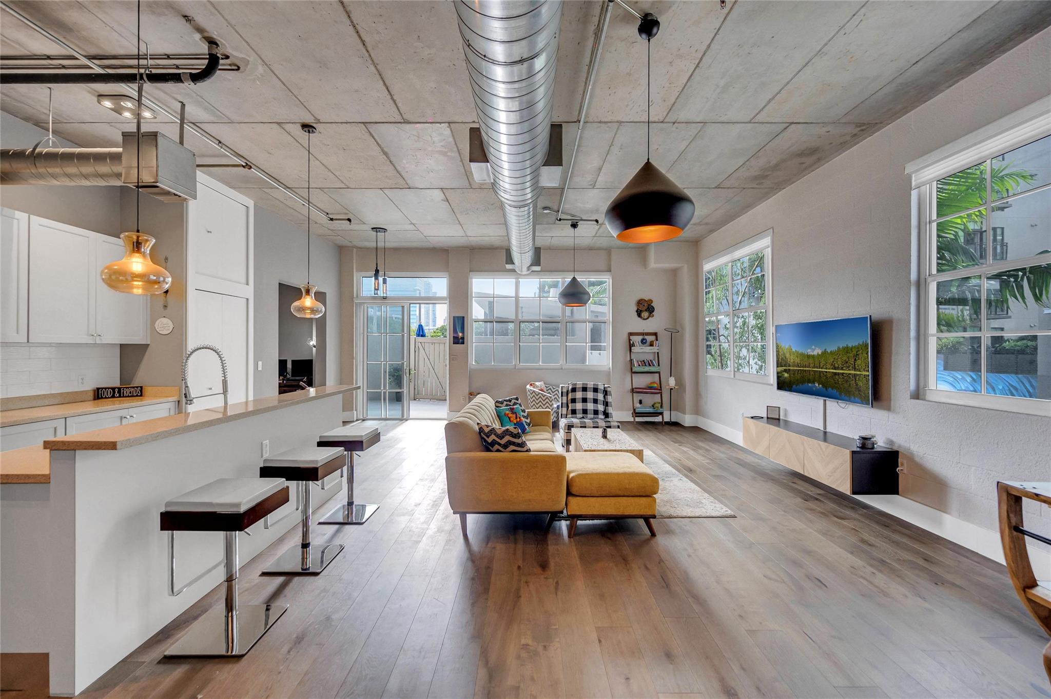 410 NW 1st Ave 202