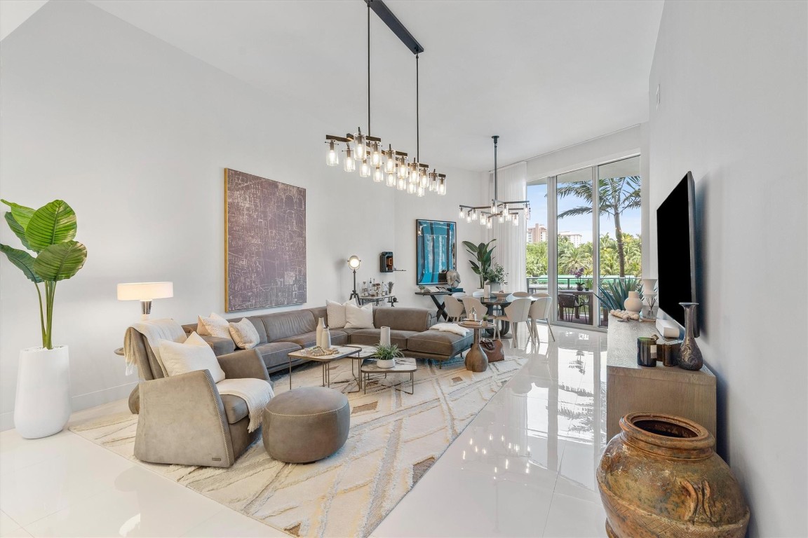 701 N Beach Blvd 212