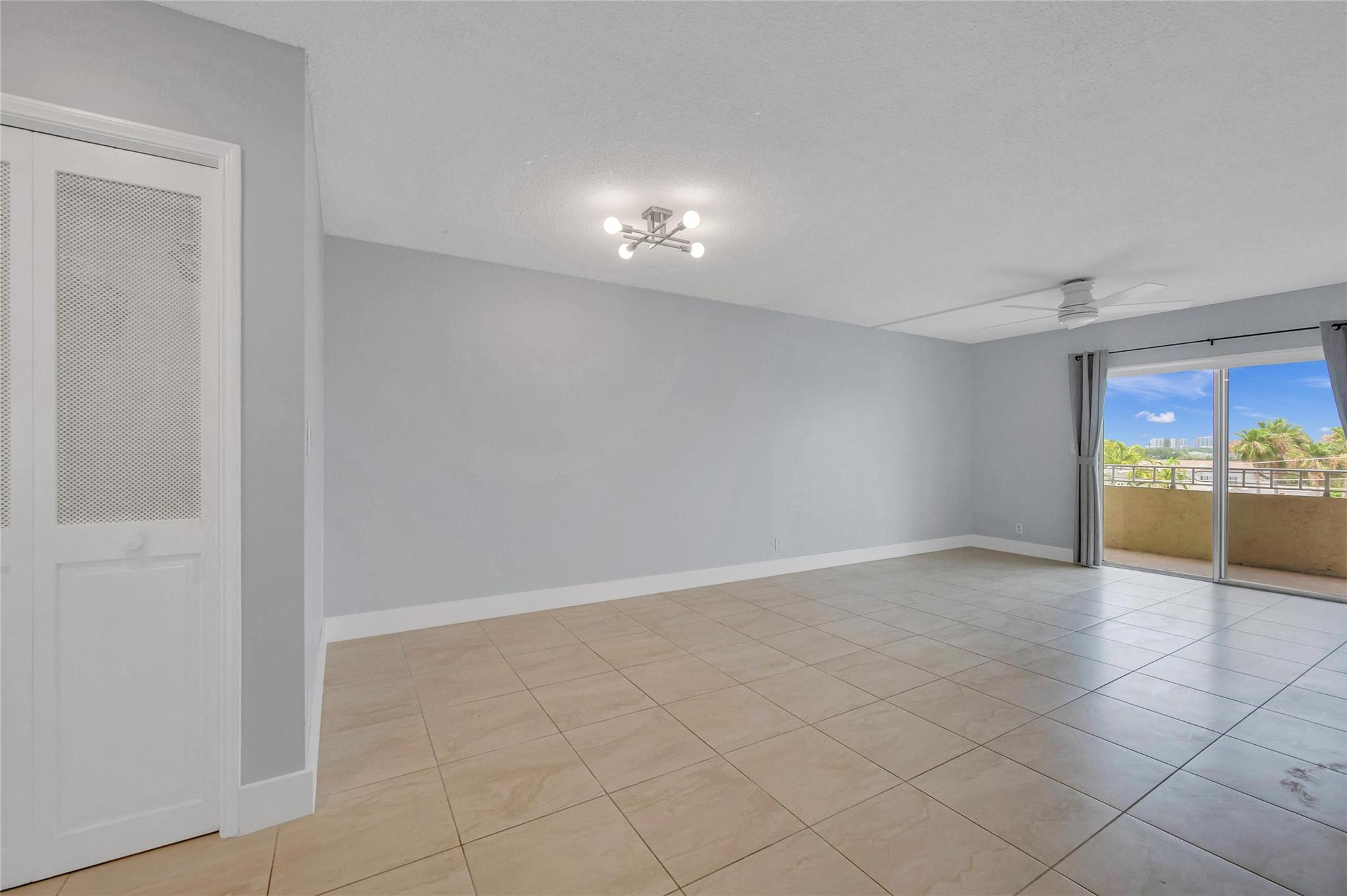 900 NE 18th Ave 503