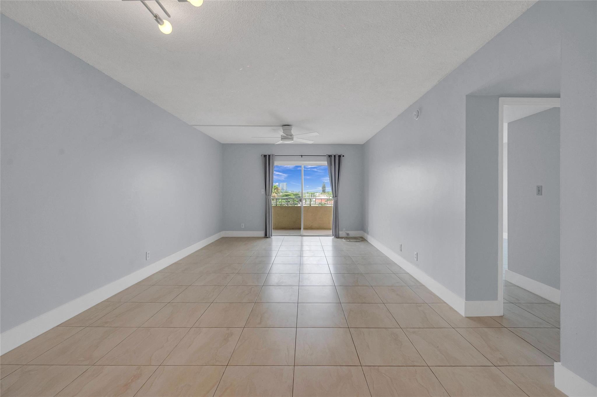 900 NE 18th Ave 503