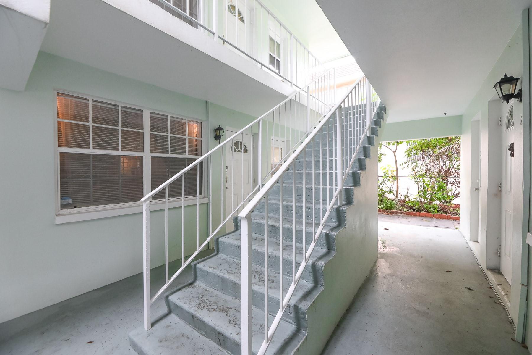 2404 NE 33rd Ave 6
