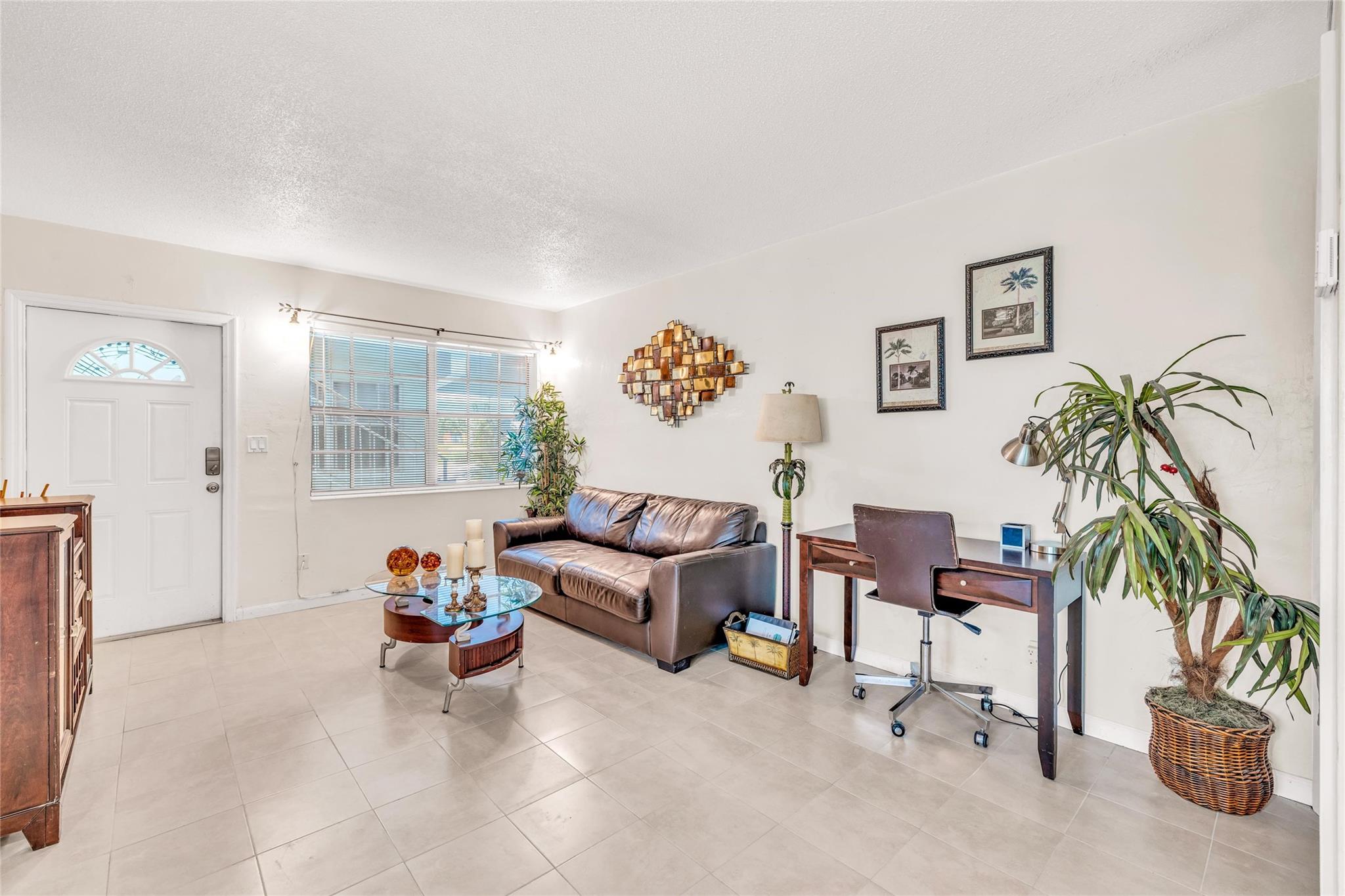 2404 NE 33rd Ave 6