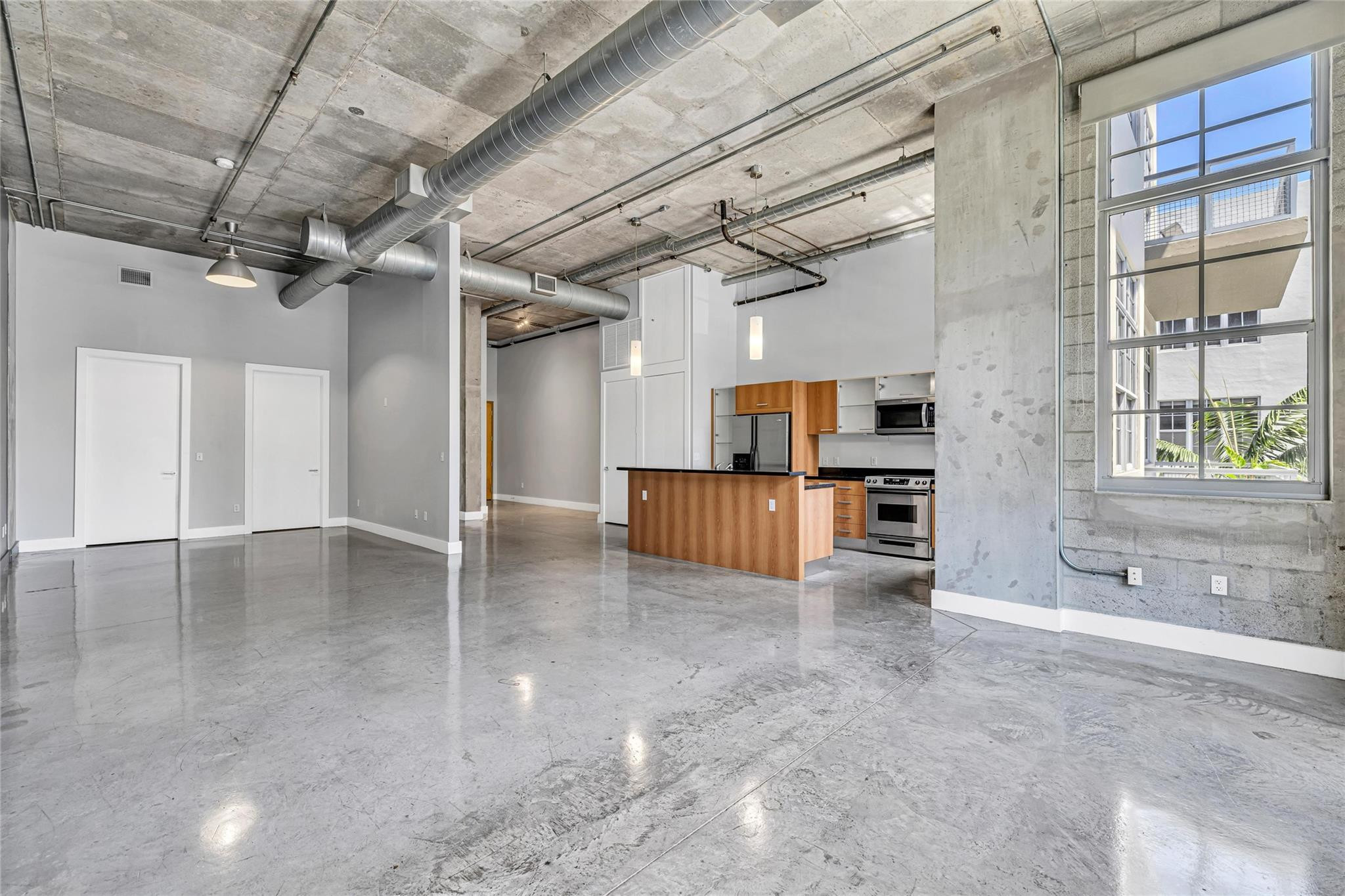 434 NW 1st Ave 303