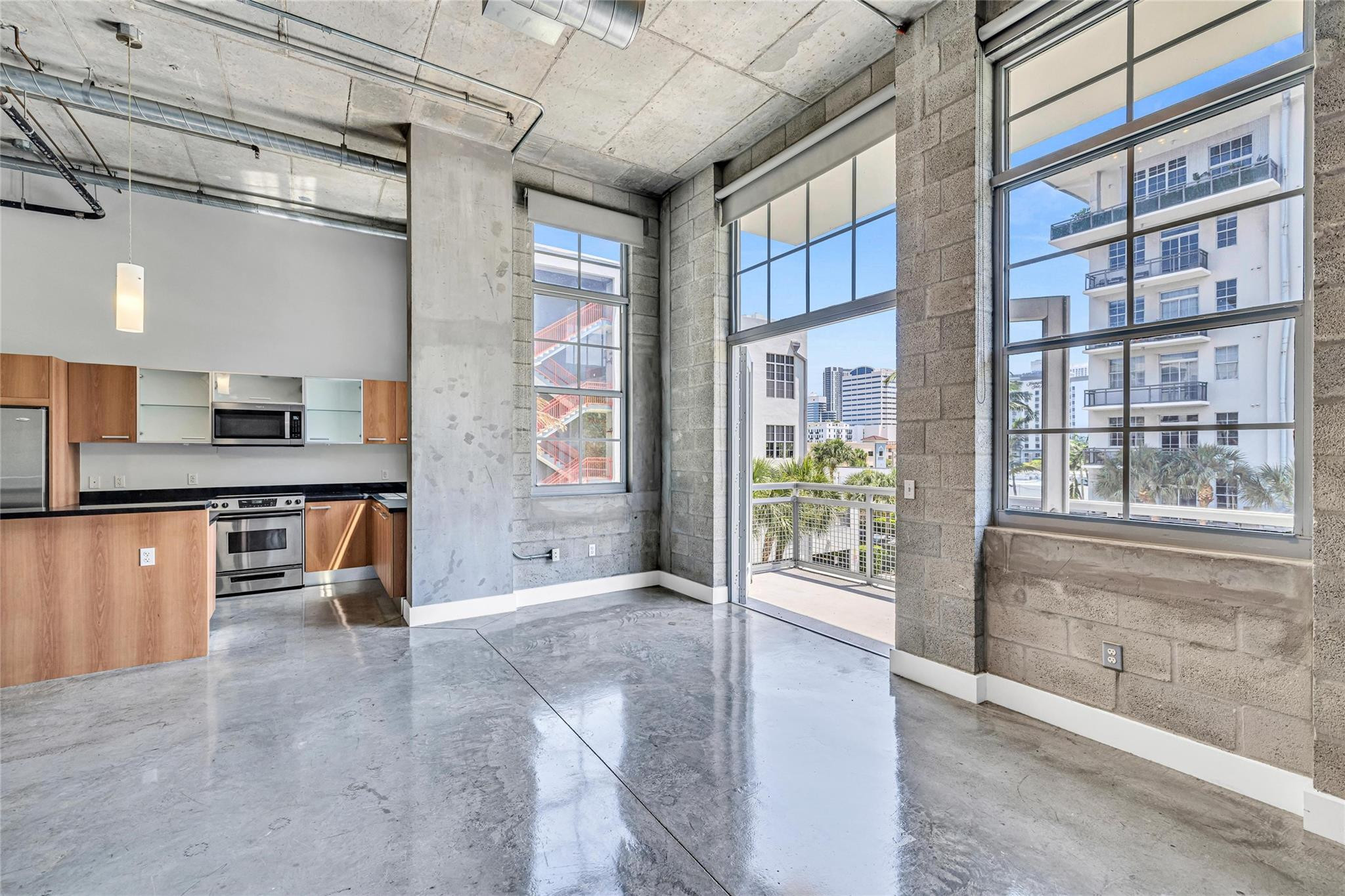 434 NW 1st Ave 303