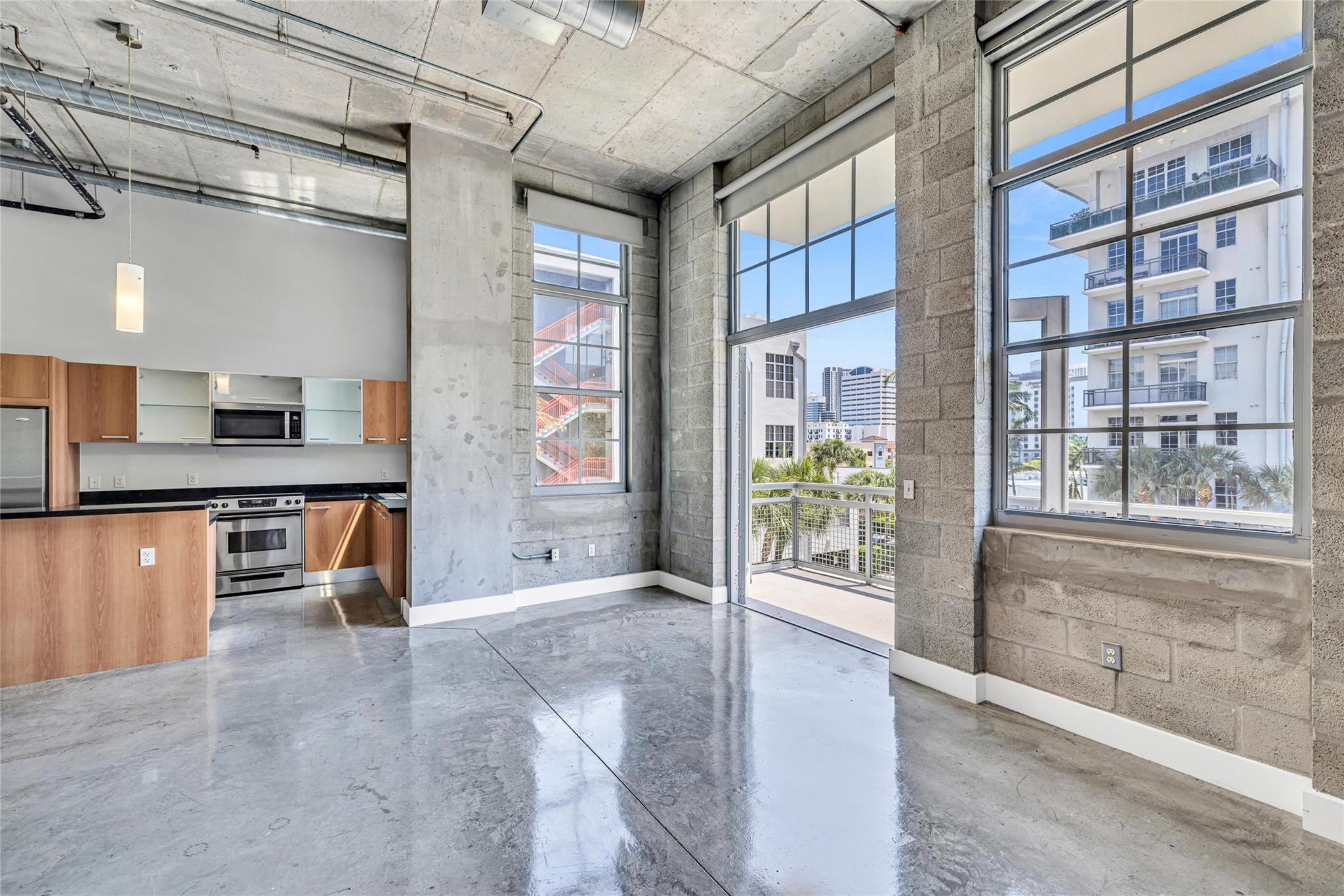 434 NW 1st Ave 303