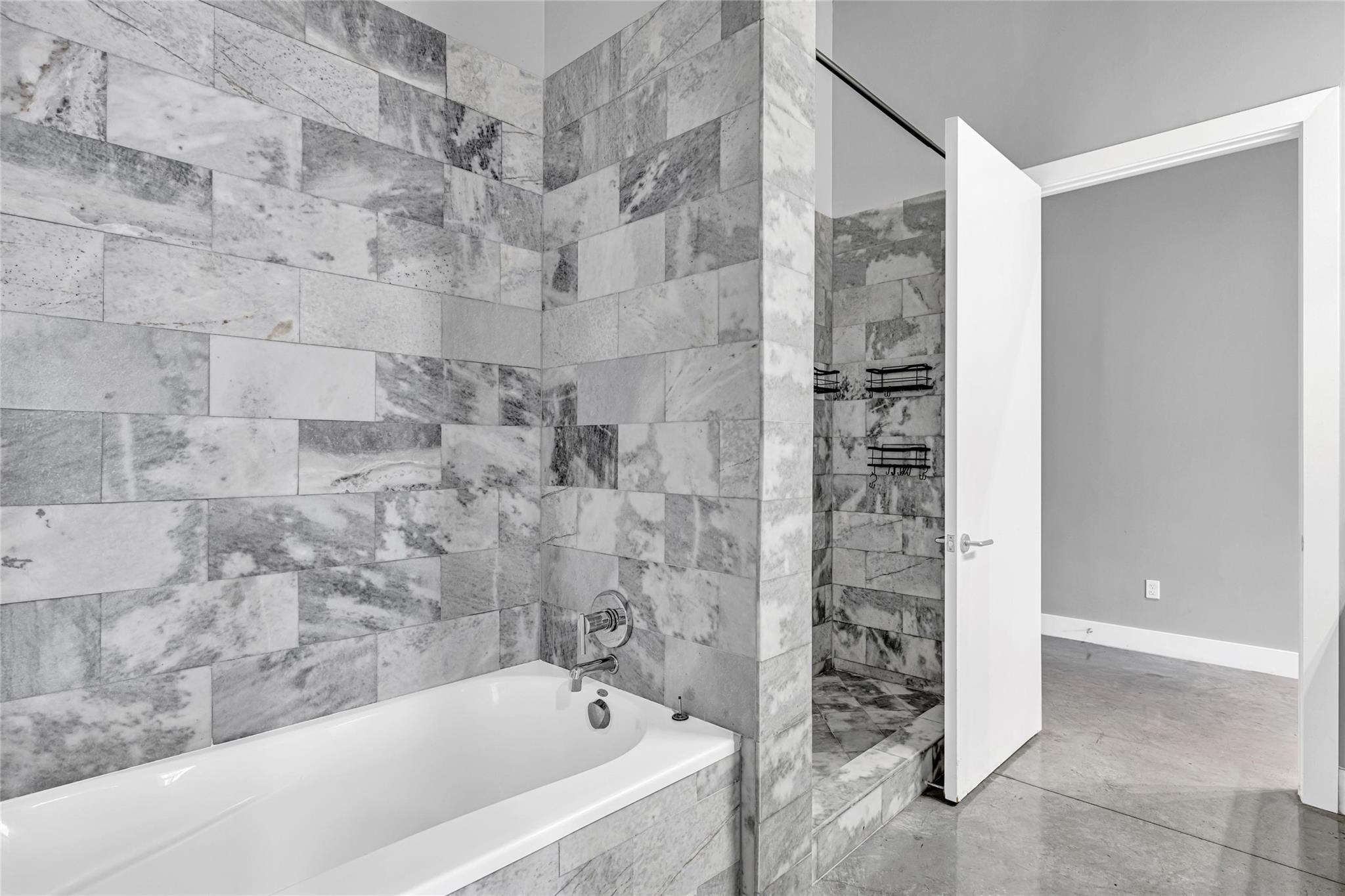 434 NW 1st Ave 303