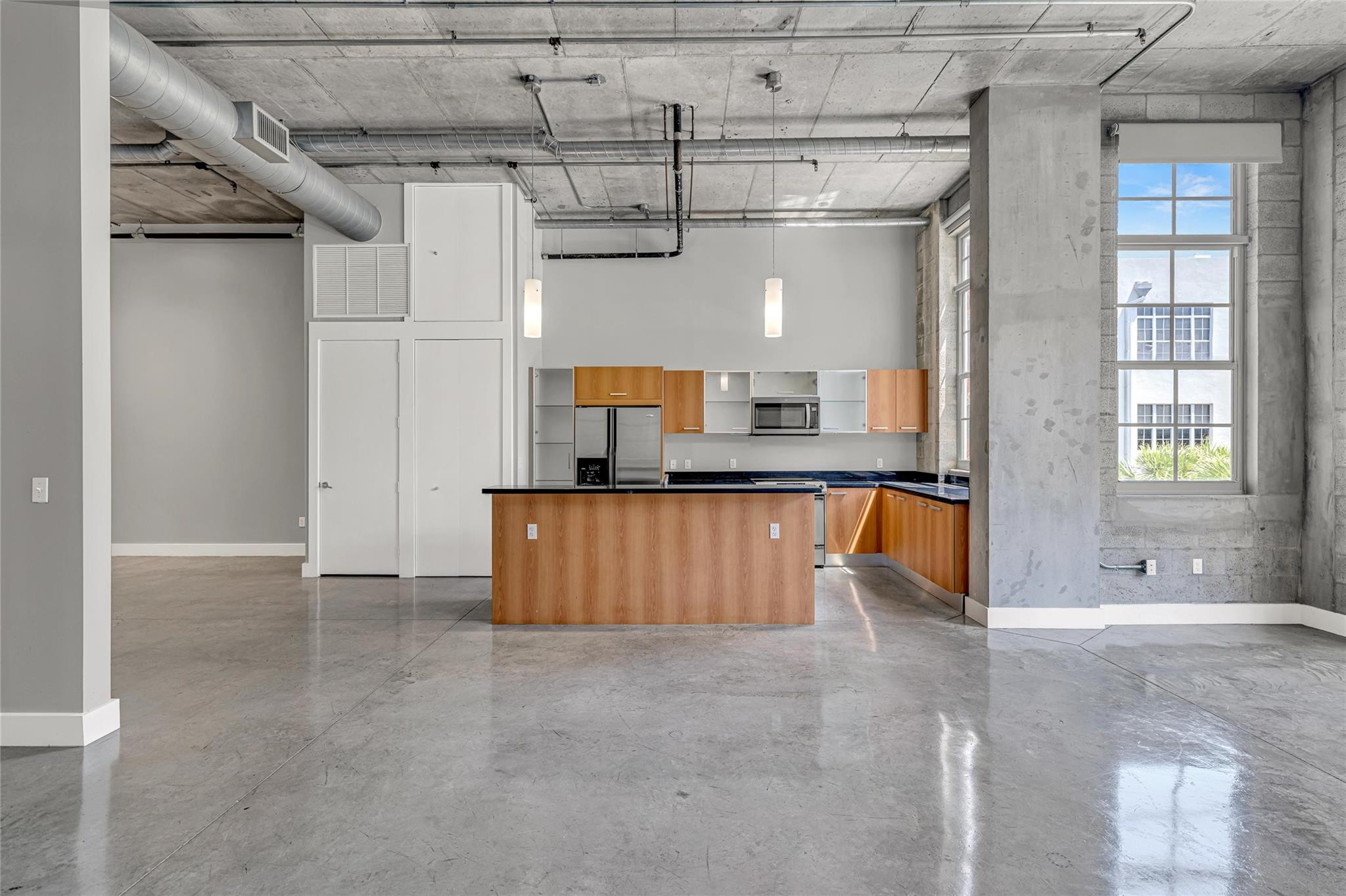 434 NW 1st Ave 303