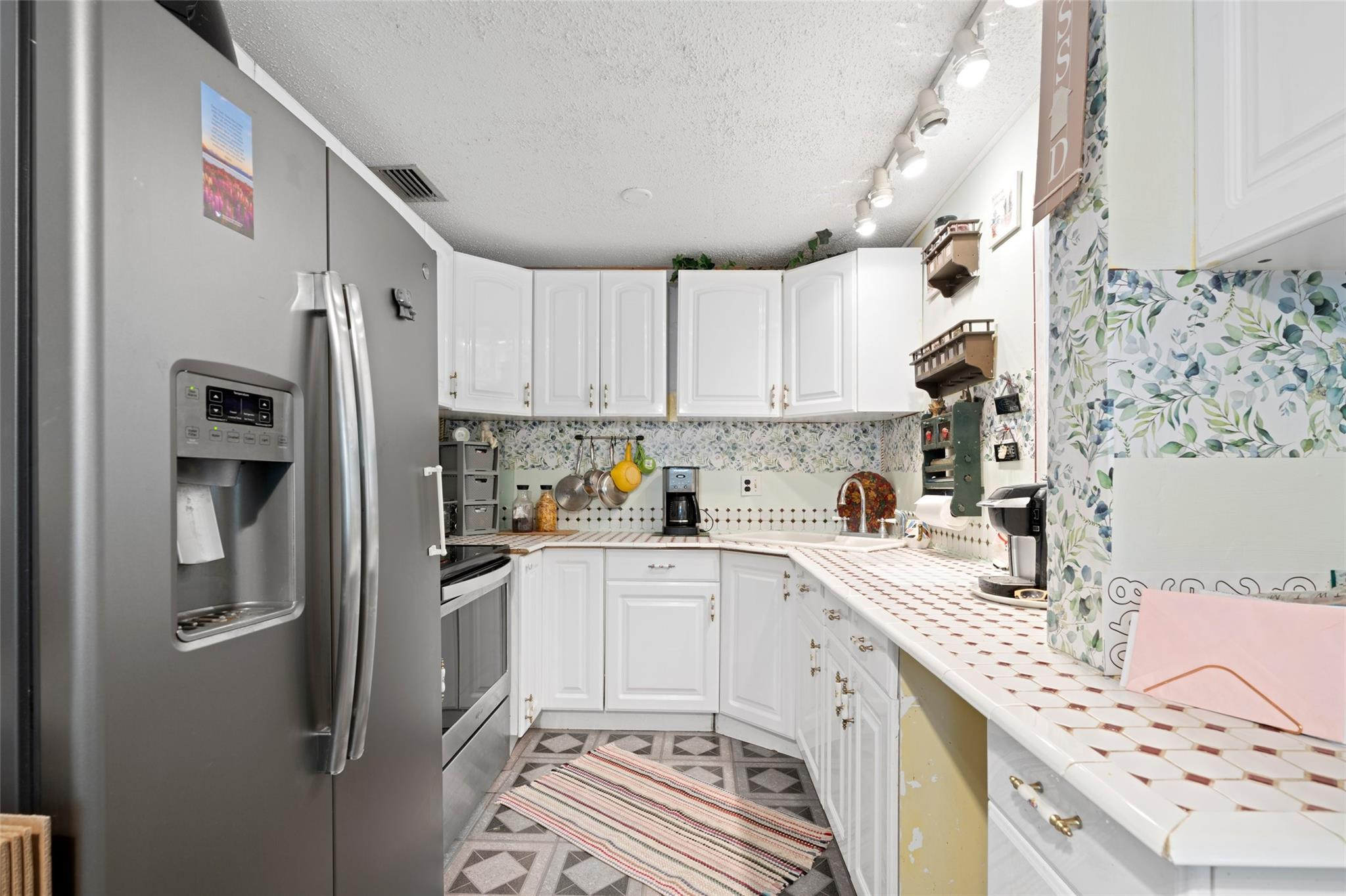 246 Seville Rd