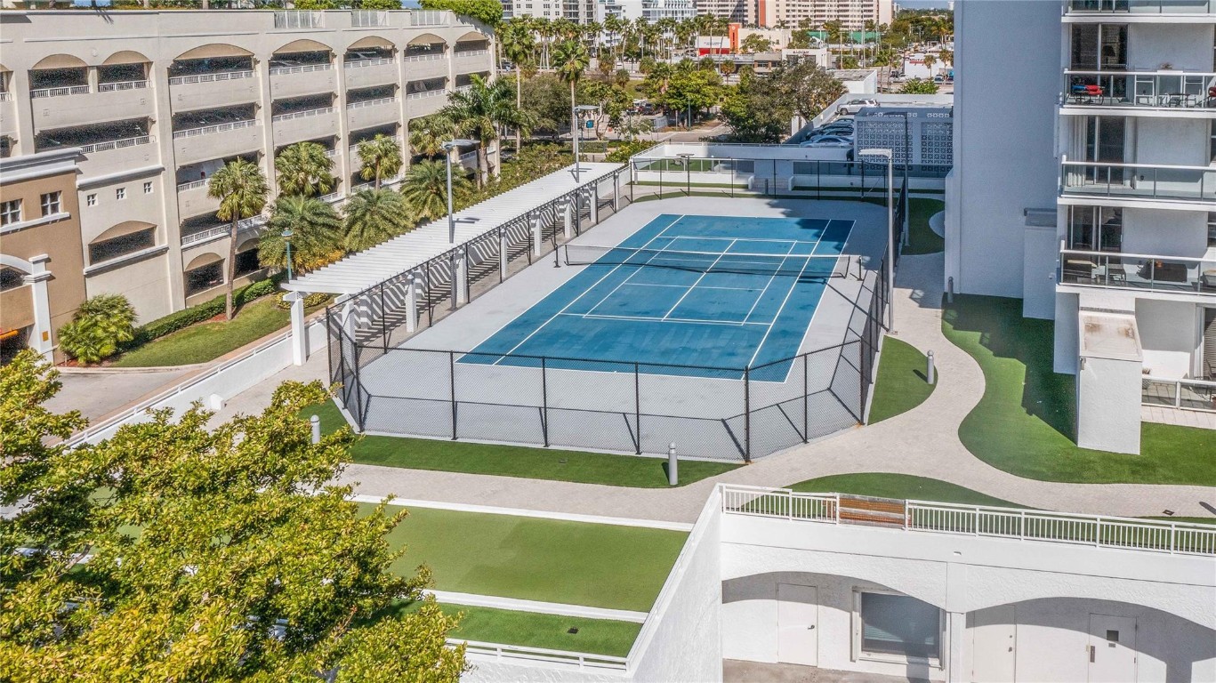 3015 N Ocean Blvd 10J