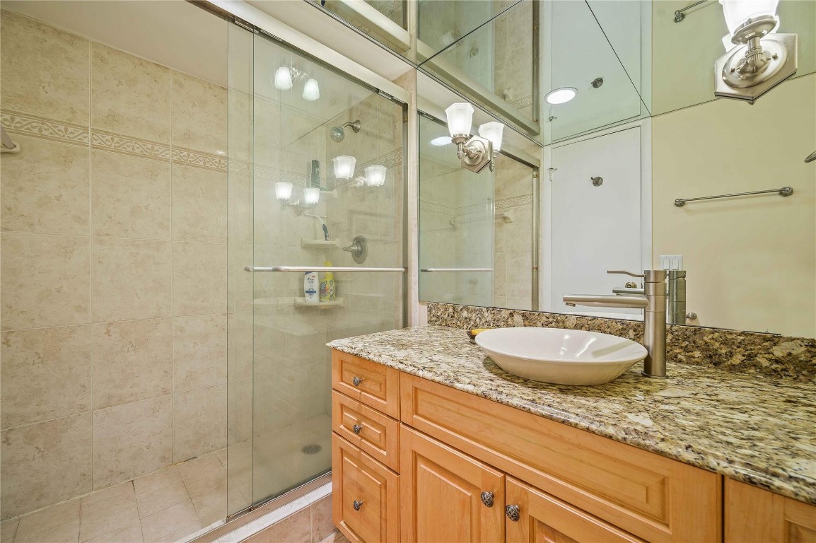 3015 N Ocean Blvd 10J