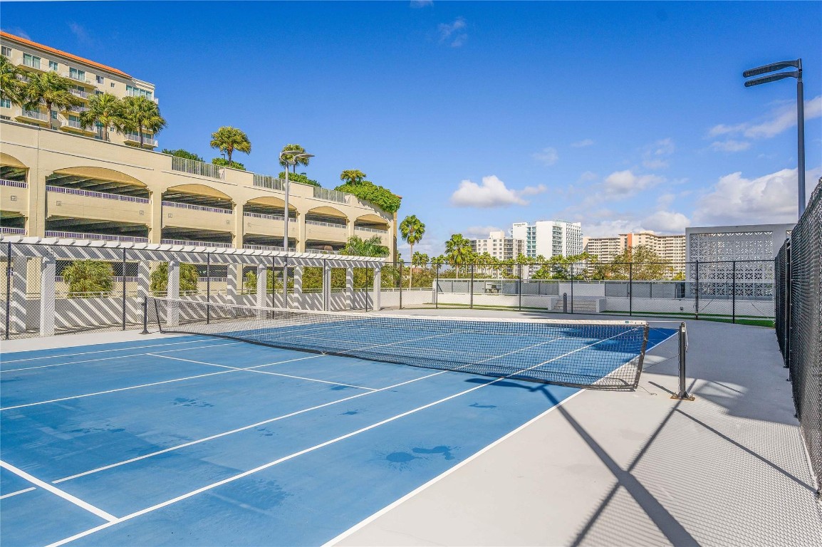 3015 N Ocean Blvd 10J