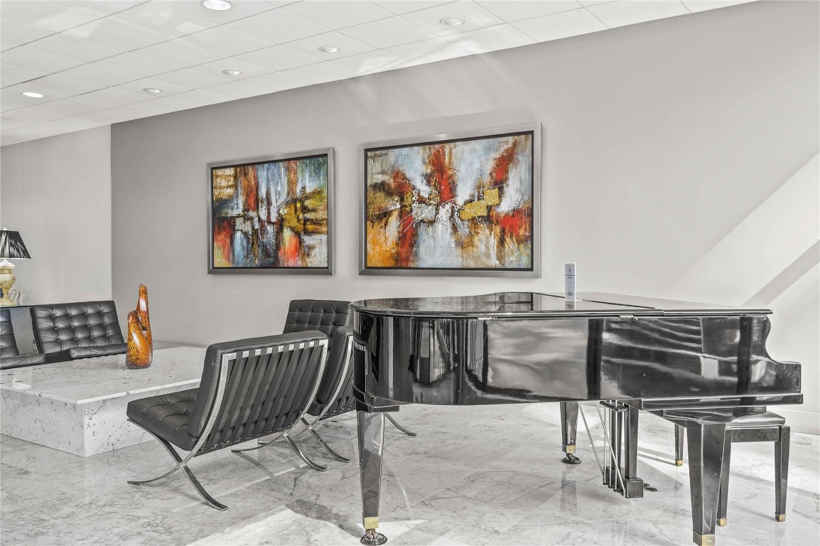 3015 N Ocean Blvd 10J