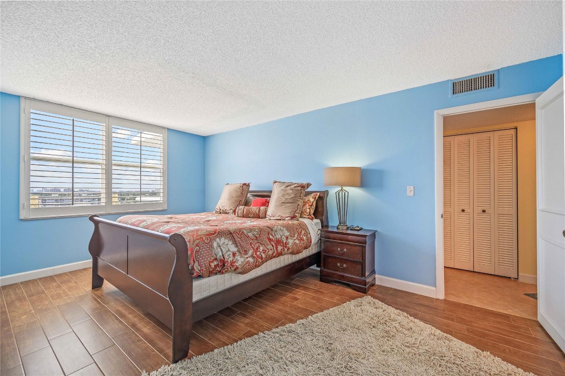 3015 N Ocean Blvd 10J