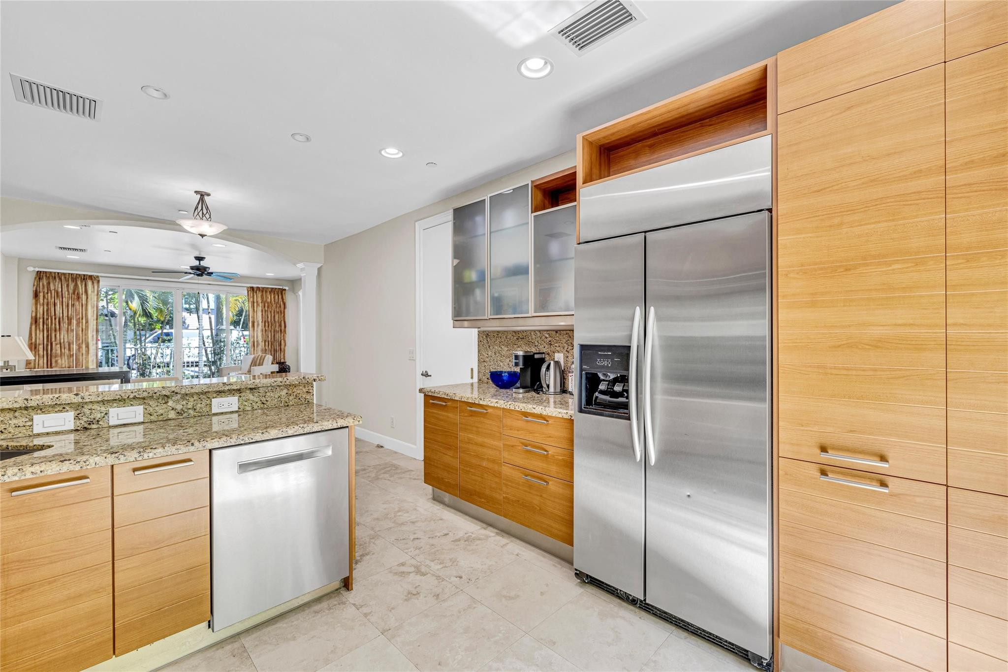 101 NE 12th Ave