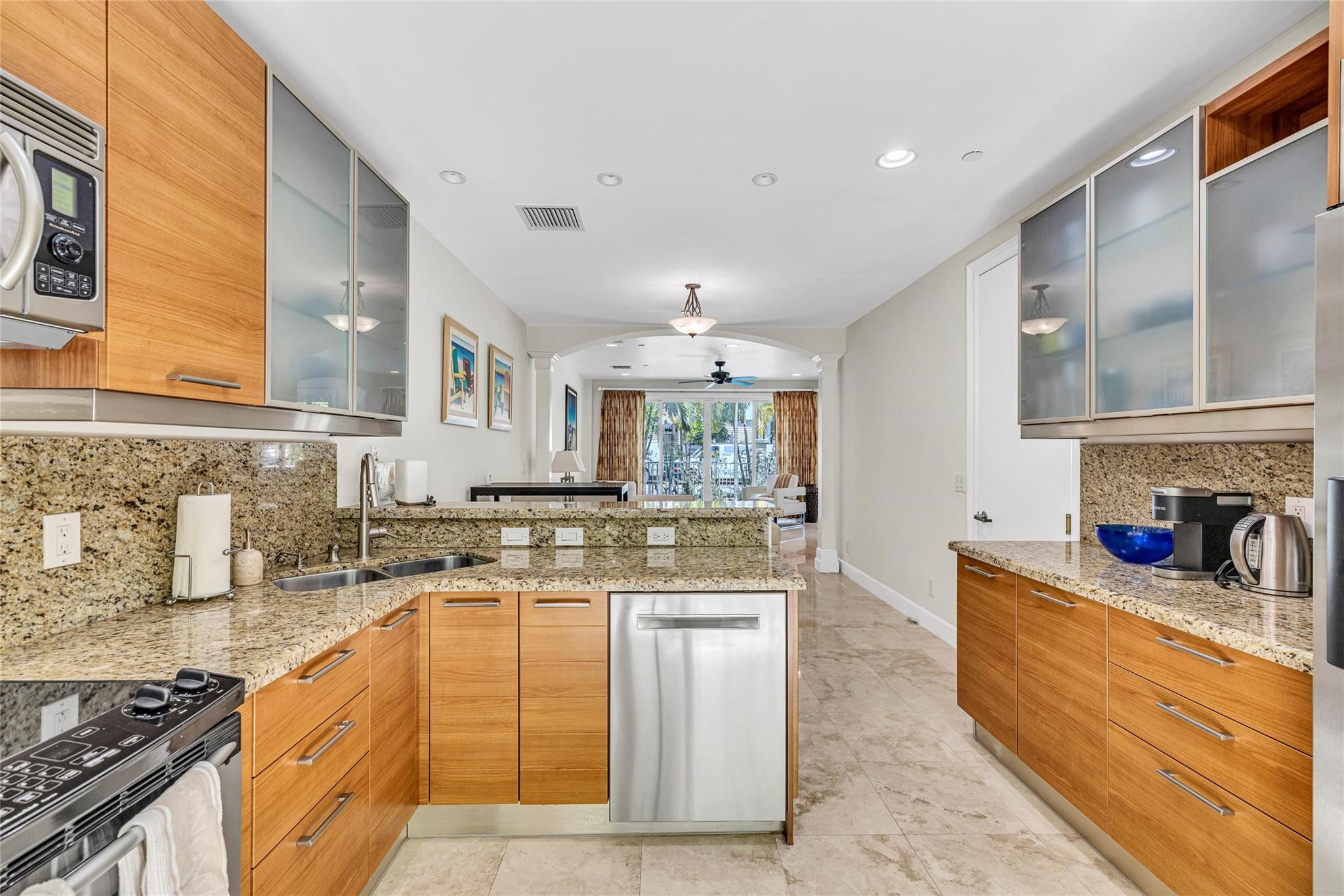 101 NE 12th Ave