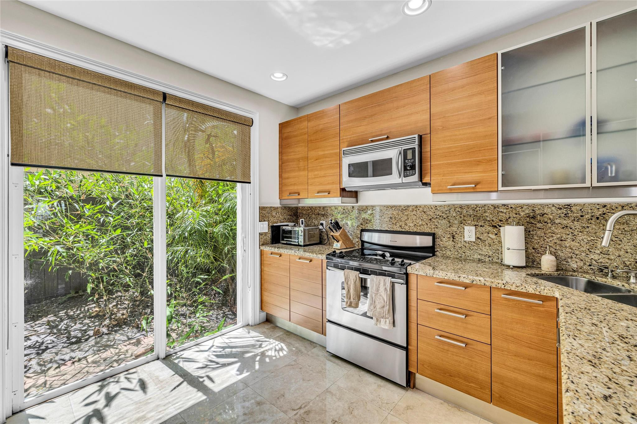 101 NE 12th Ave