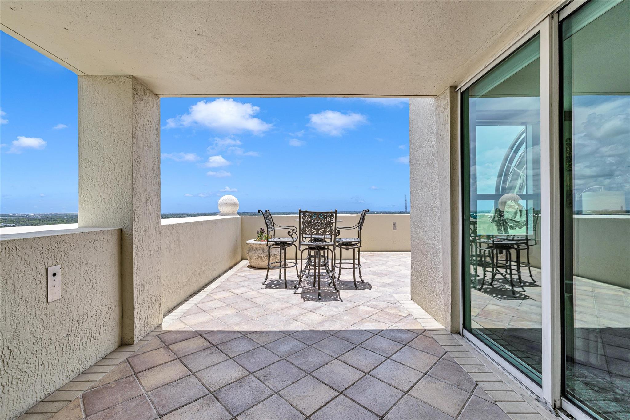 610 W Las Olas Blvd 1911N