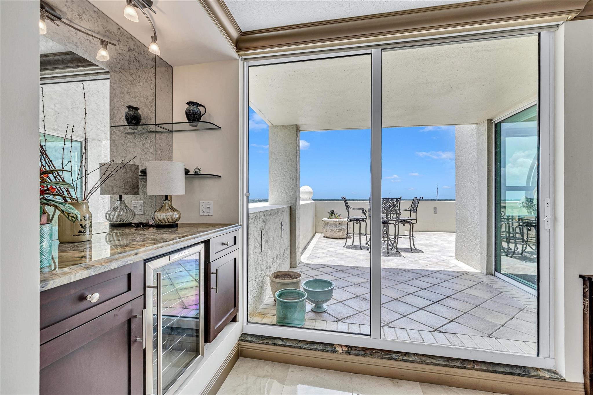 610 W Las Olas Blvd 1911N