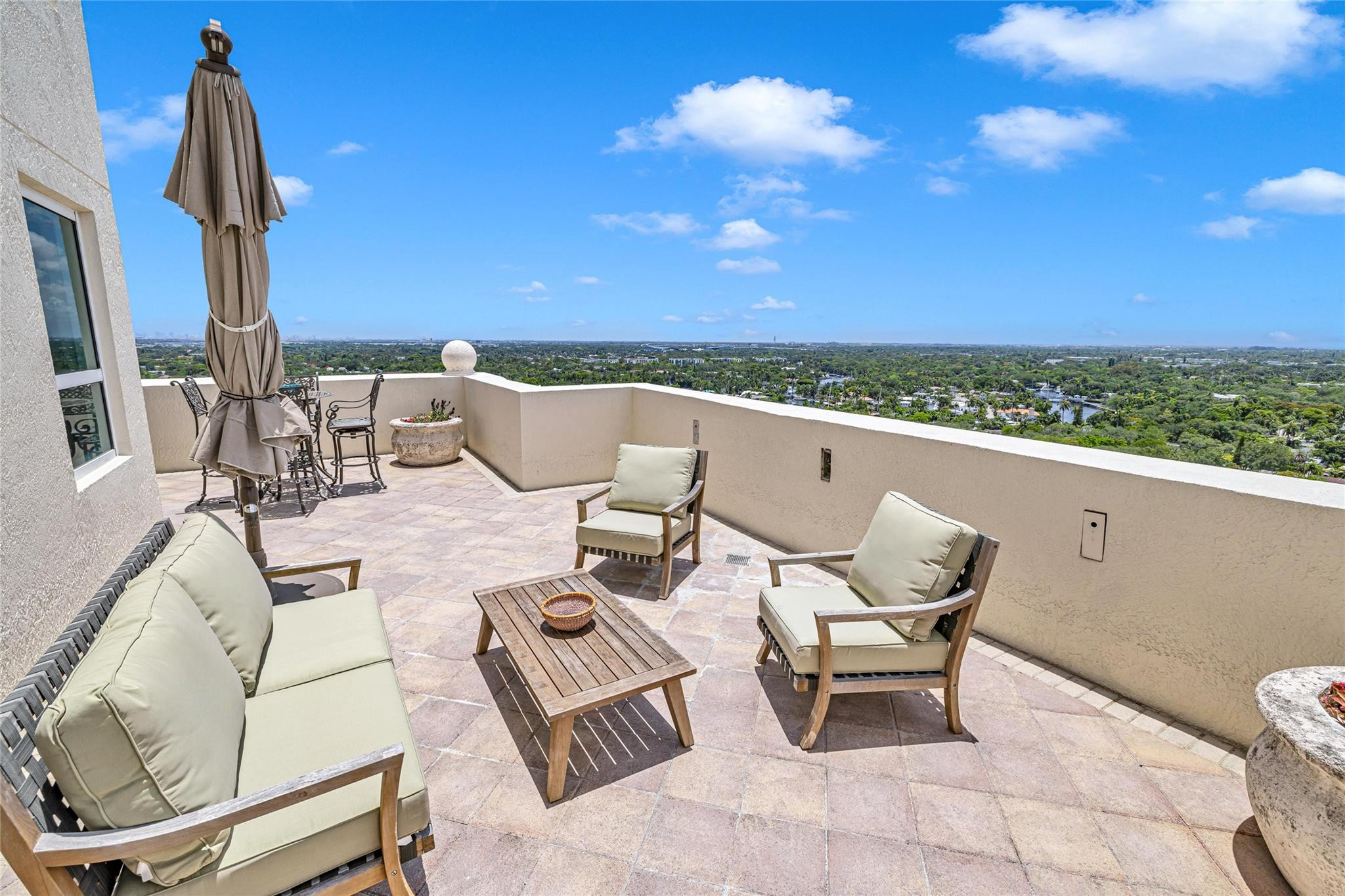 610 W Las Olas Blvd 1911N