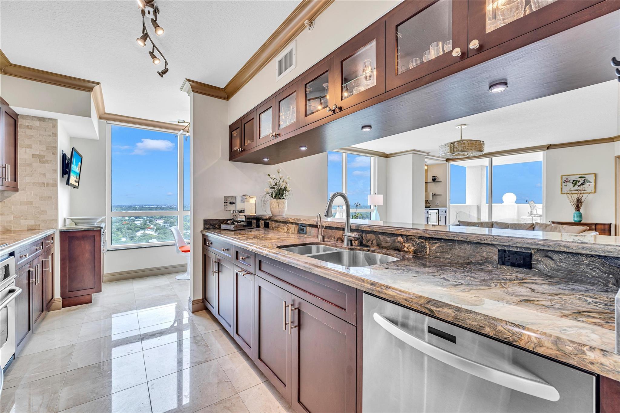 610 W Las Olas Blvd 1911N