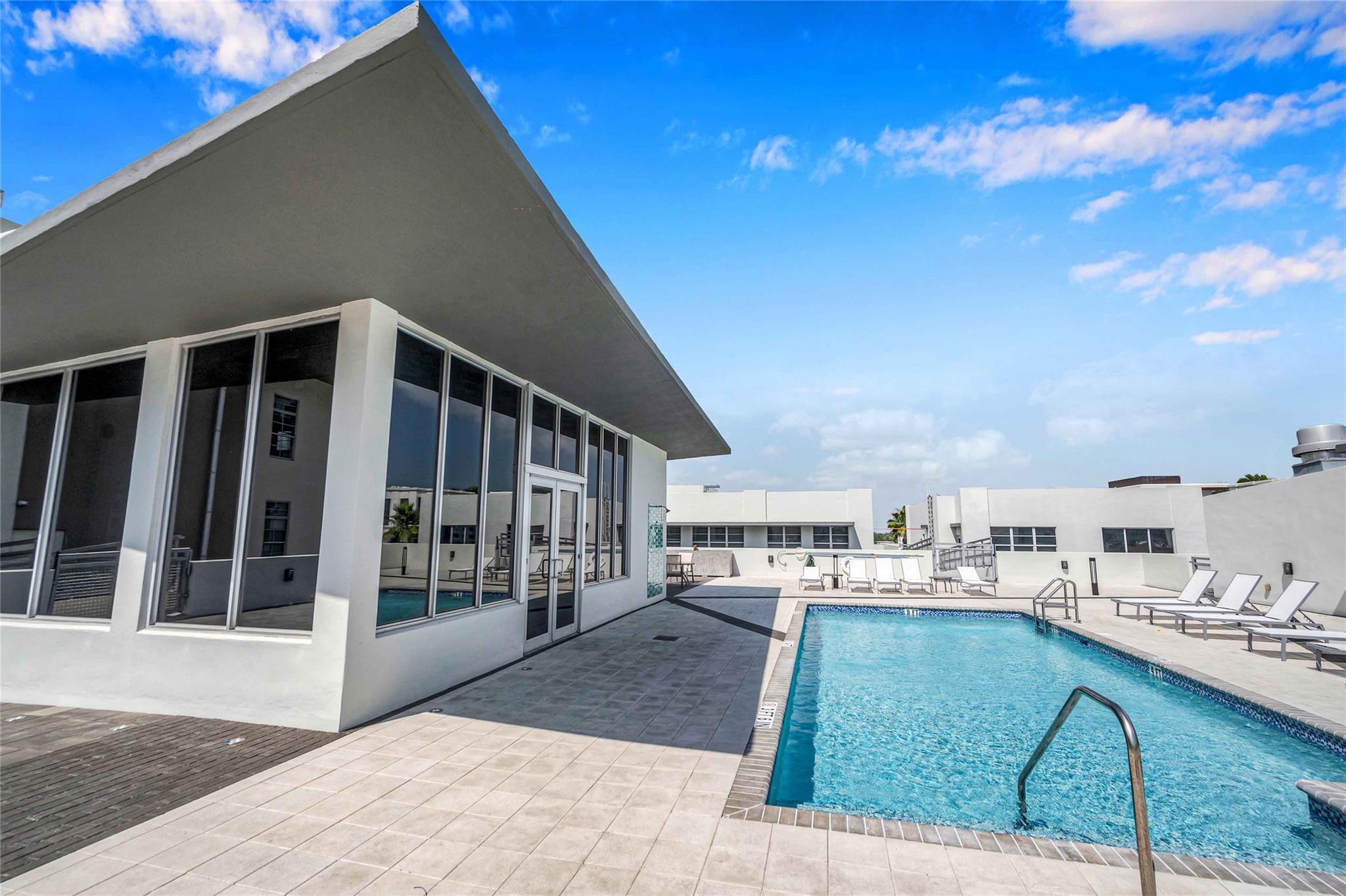 434 NW 1st Ave 501