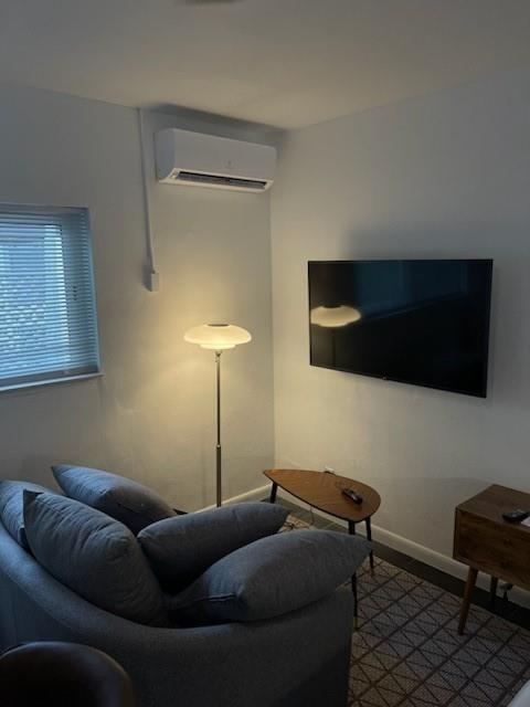 1004 W Las Olas Blvd