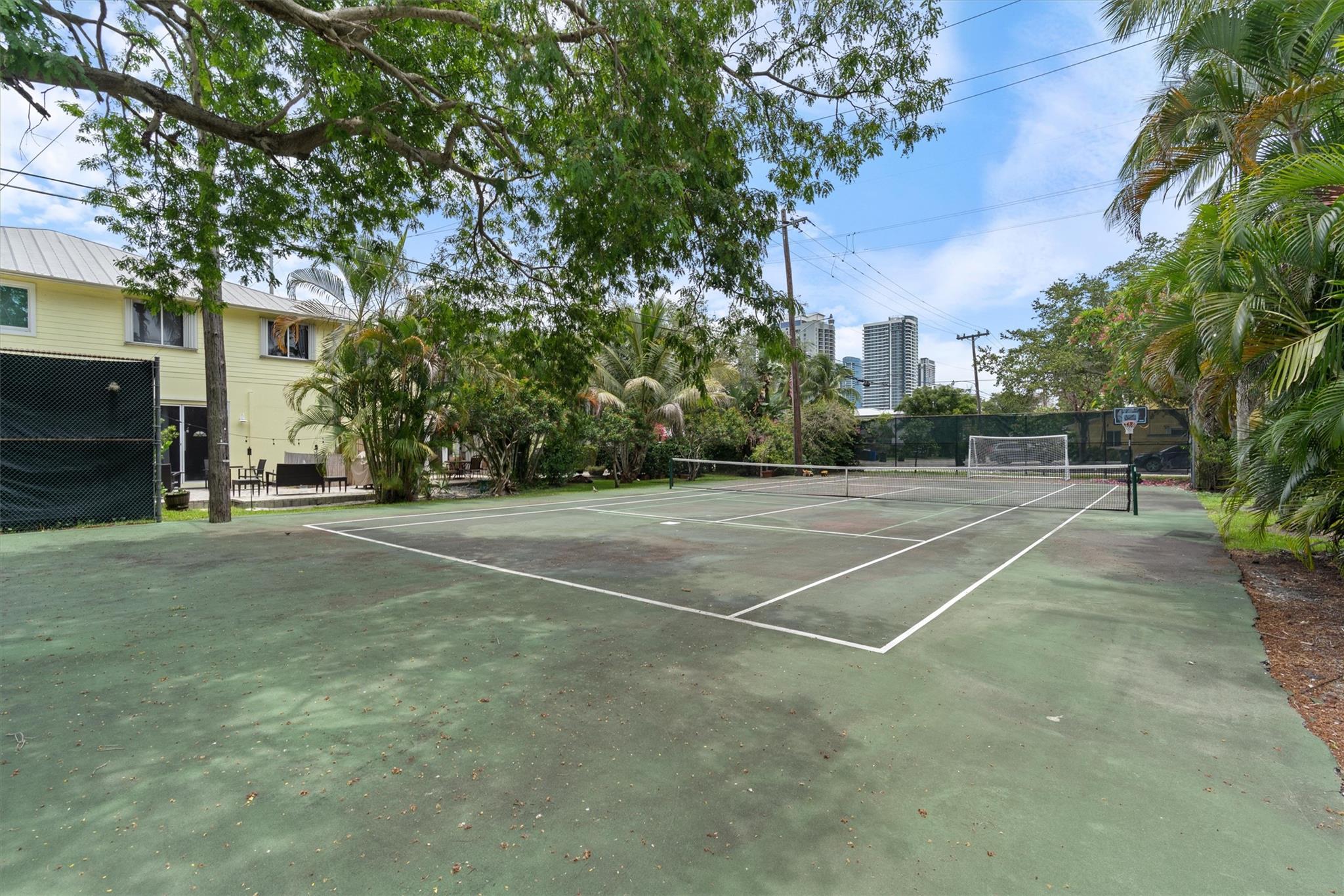 604 SW 8th Ave #2