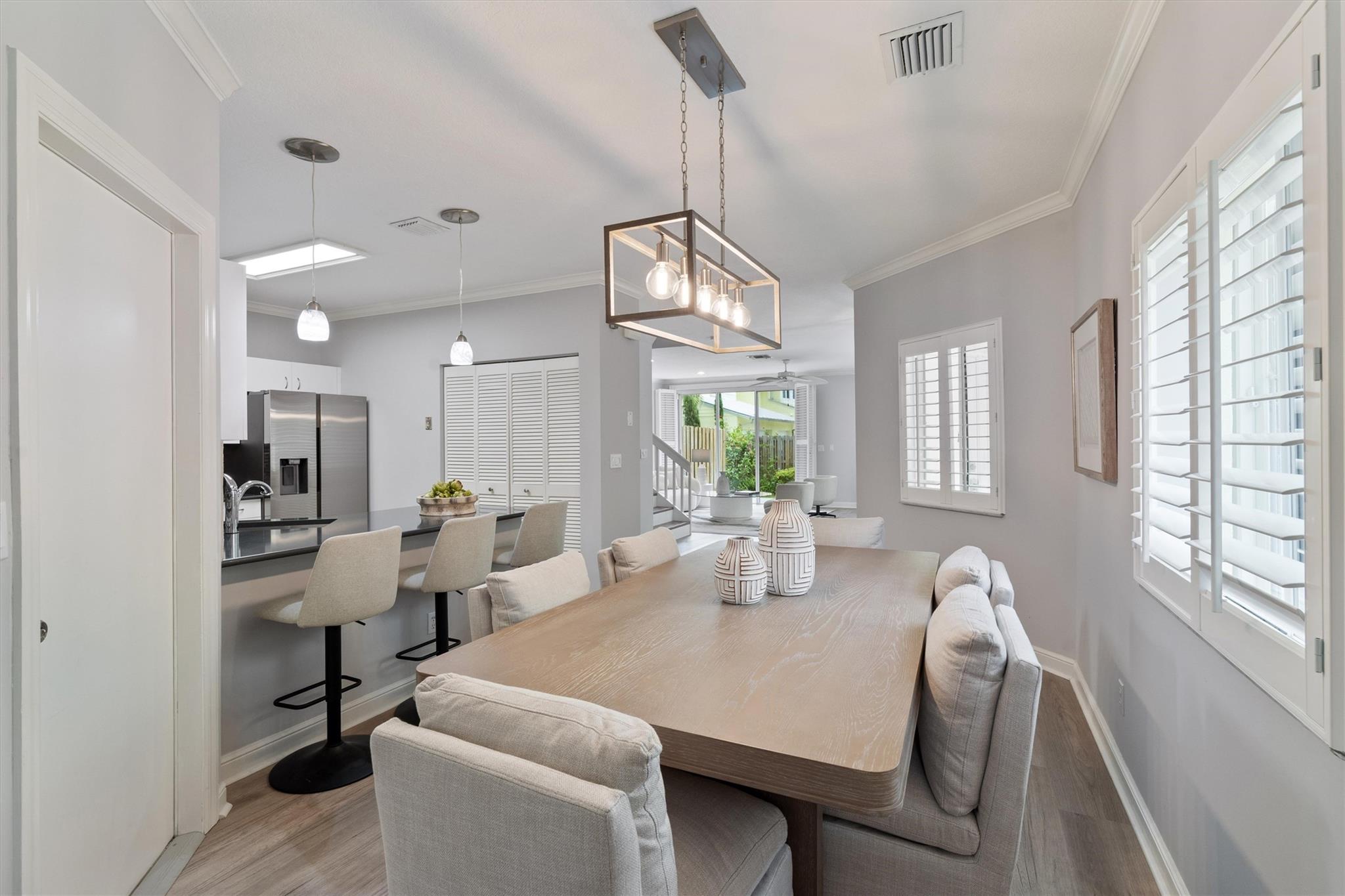 604 SW 8th Ave #2