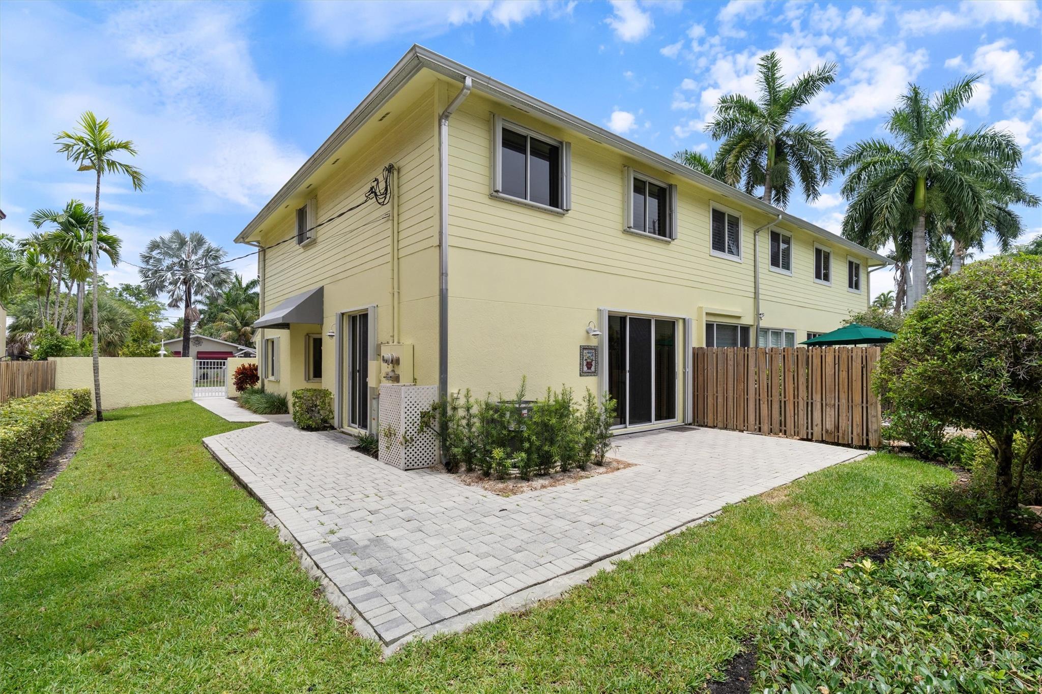 604 SW 8th Ave #2