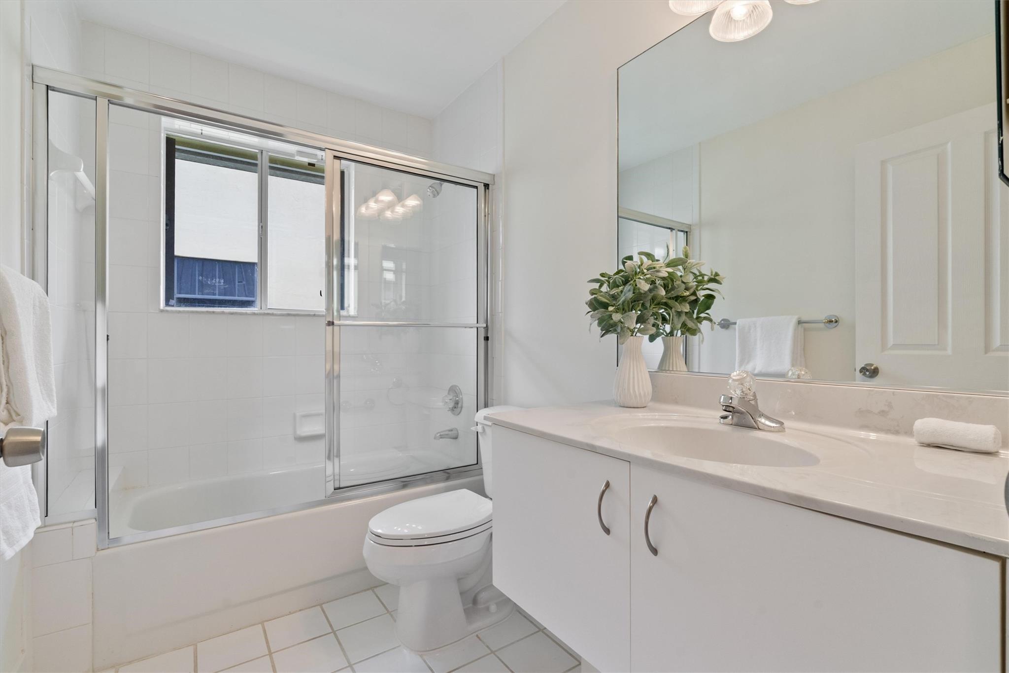 604 SW 8th Ave #2