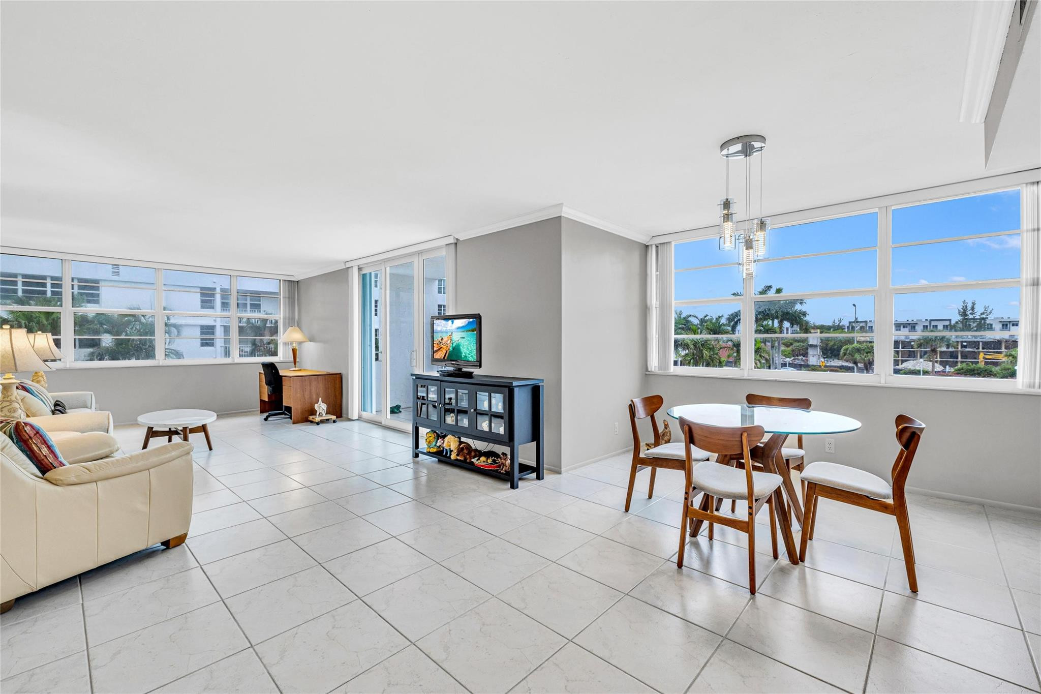 1170 N Federal Hwy 312