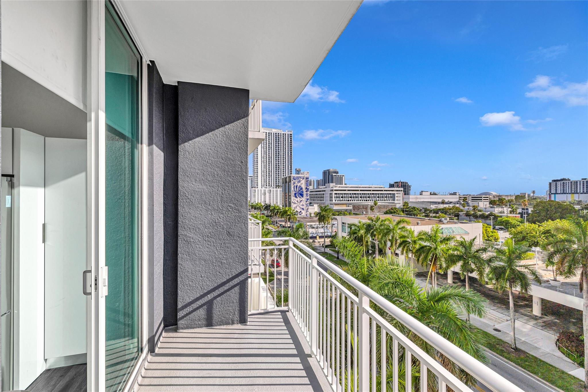 2275 Biscayne Blvd 601
