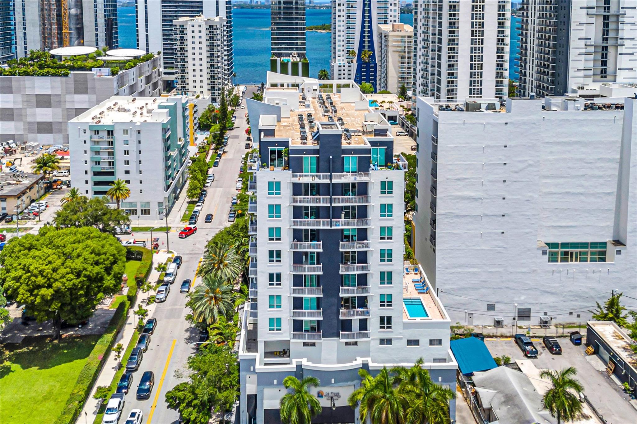 2275 Biscayne Blvd 601