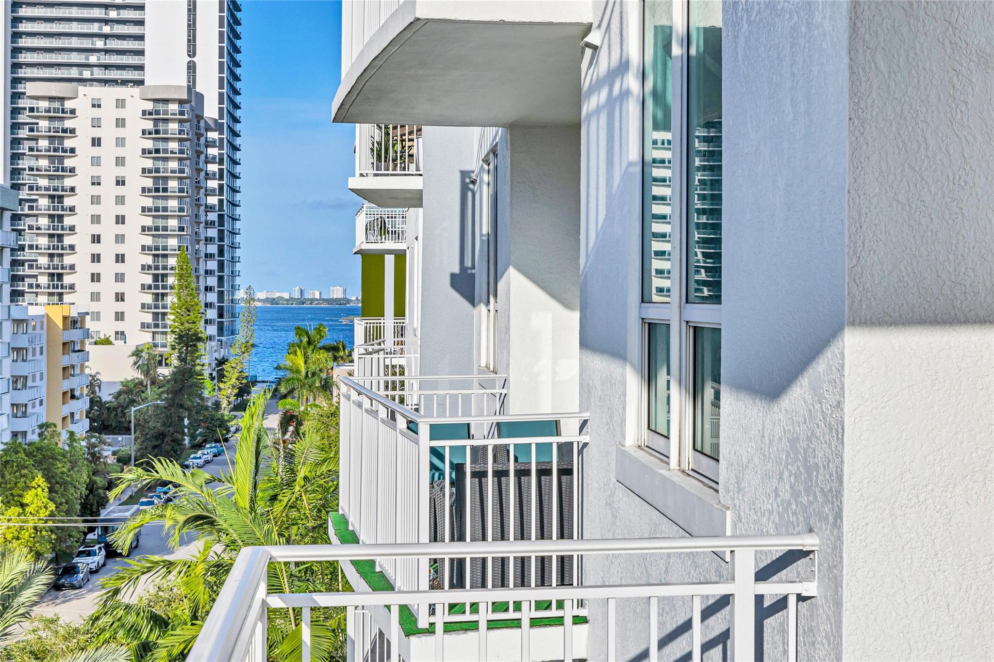 2275 Biscayne Blvd 601