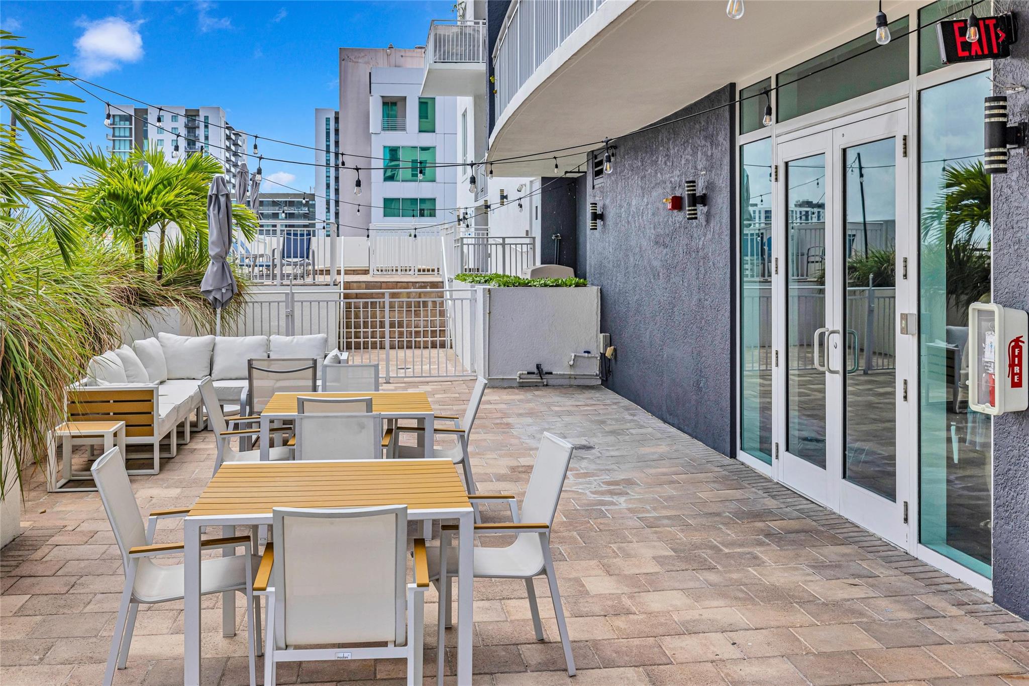 2275 Biscayne Blvd 601