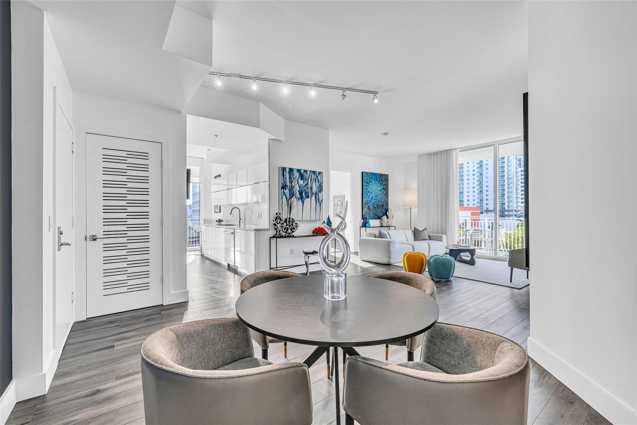 2275 Biscayne Blvd 601