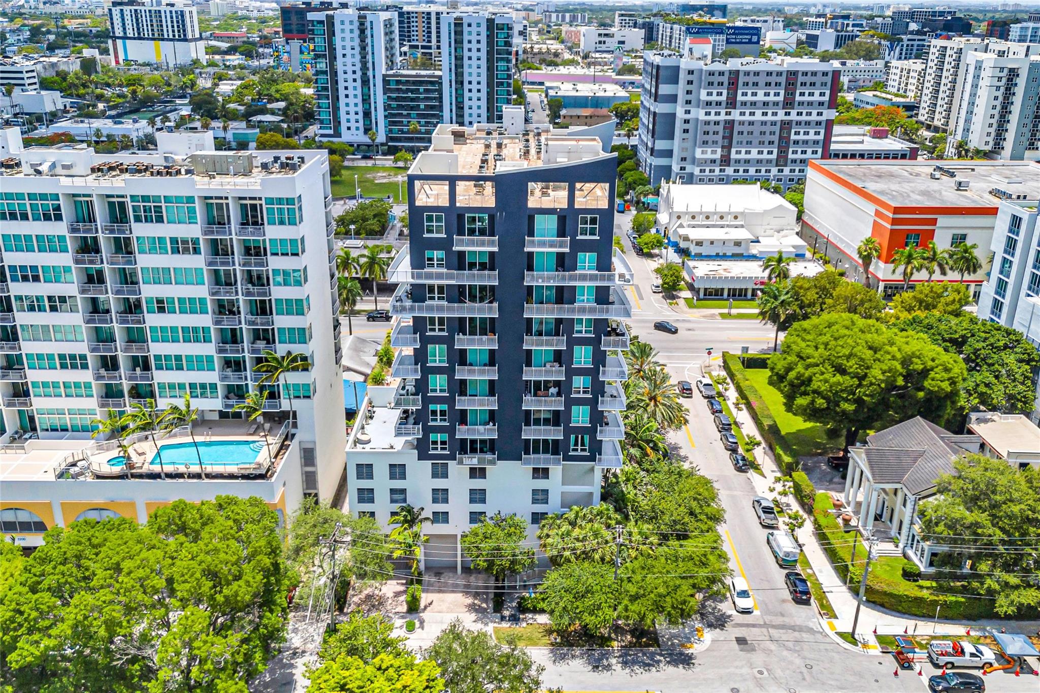 2275 Biscayne Blvd 601