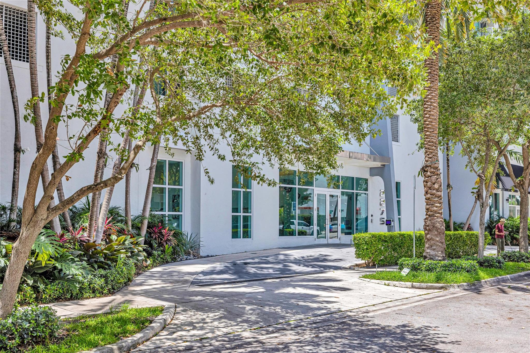 2275 Biscayne Blvd 601