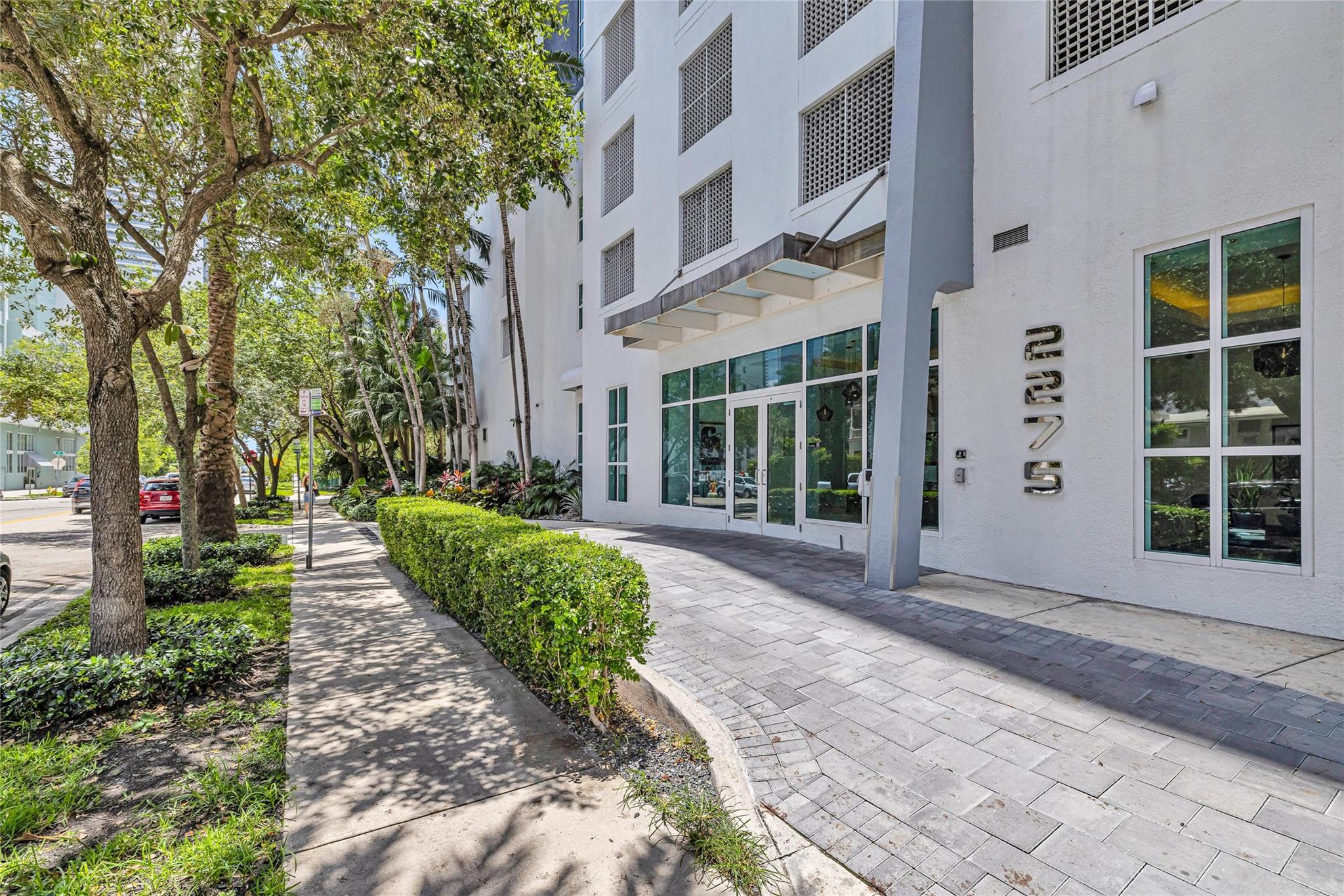 2275 Biscayne Blvd 601
