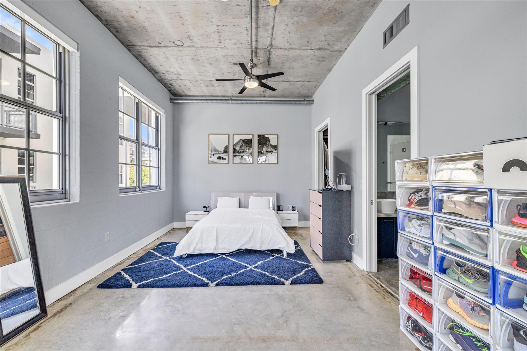 435 N Andrews Ave 301