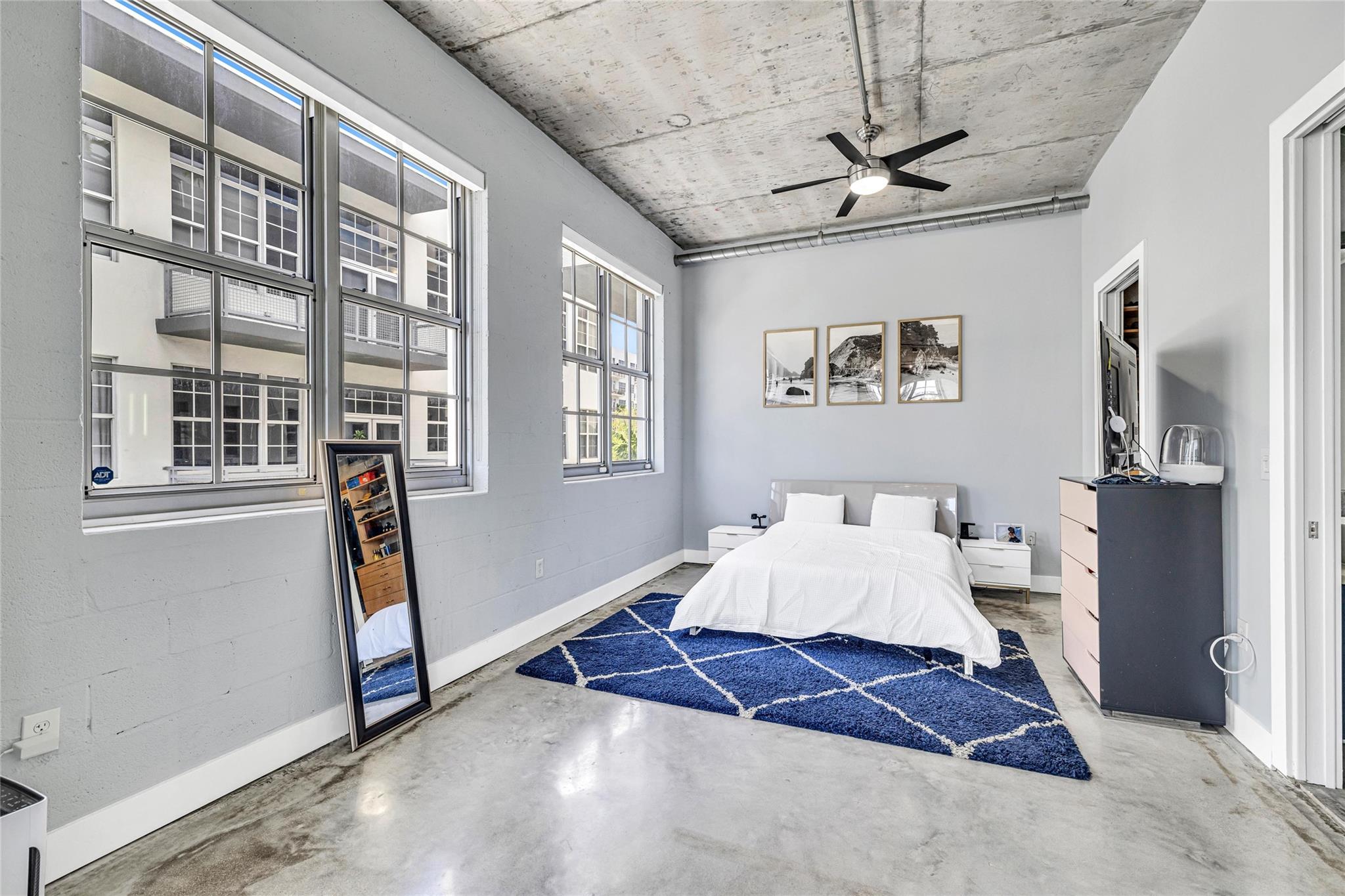 435 N Andrews Ave 301