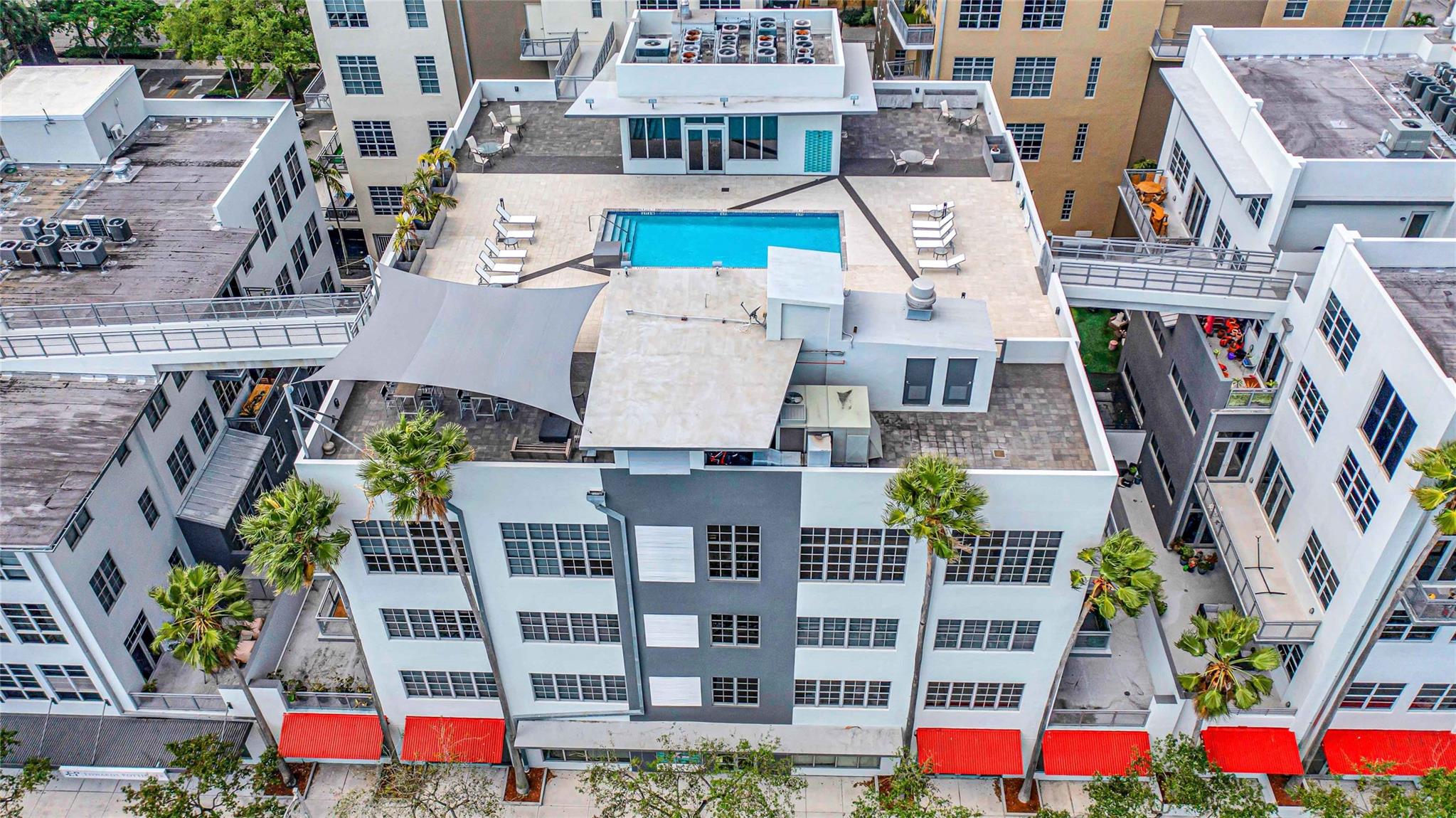 435 N Andrews Ave 301